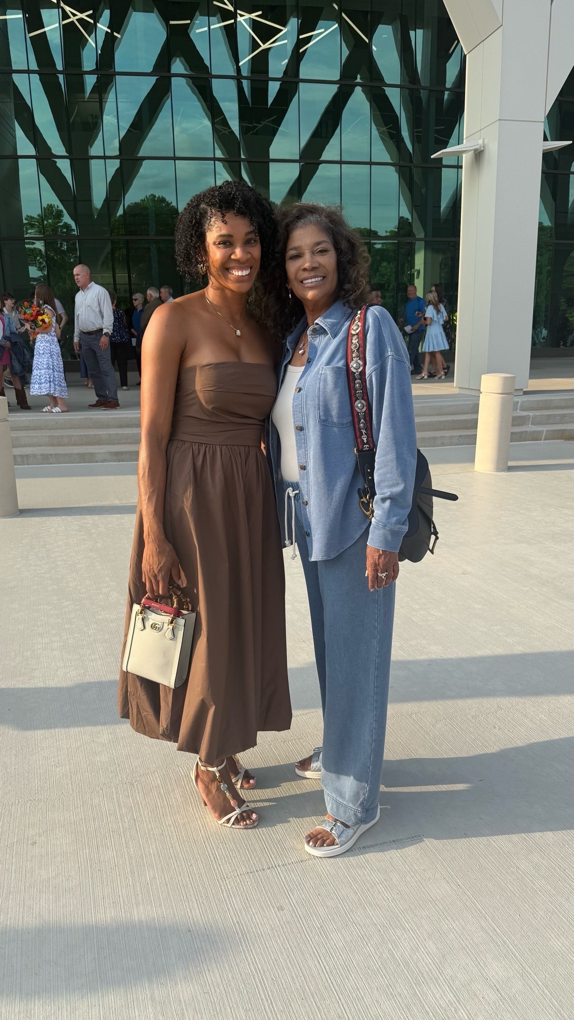 Your effortless summer dress from @Macys is on sale. This brown maxi is one of those throw-on-and-look-put-together pieces that works for vacation, brunch, dinner, family photos, or everyday summer errands without overthinking it. And it’s 40% off right now. Lightweight, flattering, and easy to dress up or down with sandals, sneakers, or wedges. Linked in my LTK before sizes start selling out.

#LTKSale #SummerStyle #BrownDress #VacationOutfit #SummerDress #NeutralStyle #AffordableFashion #LTKUnder100 #CasualChic #EffortlessStyle #macys

#LTKOver40 #LTKSaleAlert