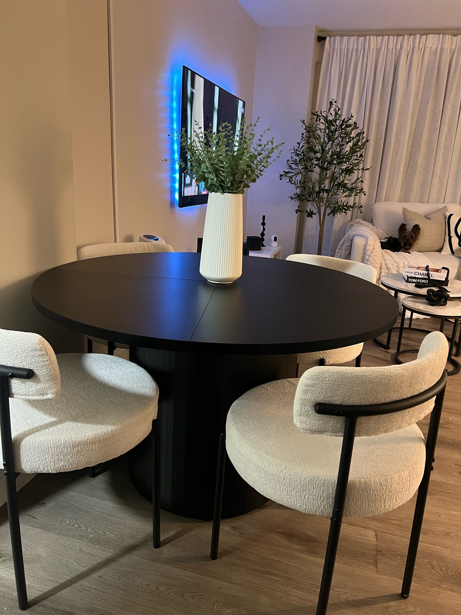 My favorite table , economic and aesthetic 🫶🏼🤍


#LTKHome #LTKBeauty #LTKStyleTip