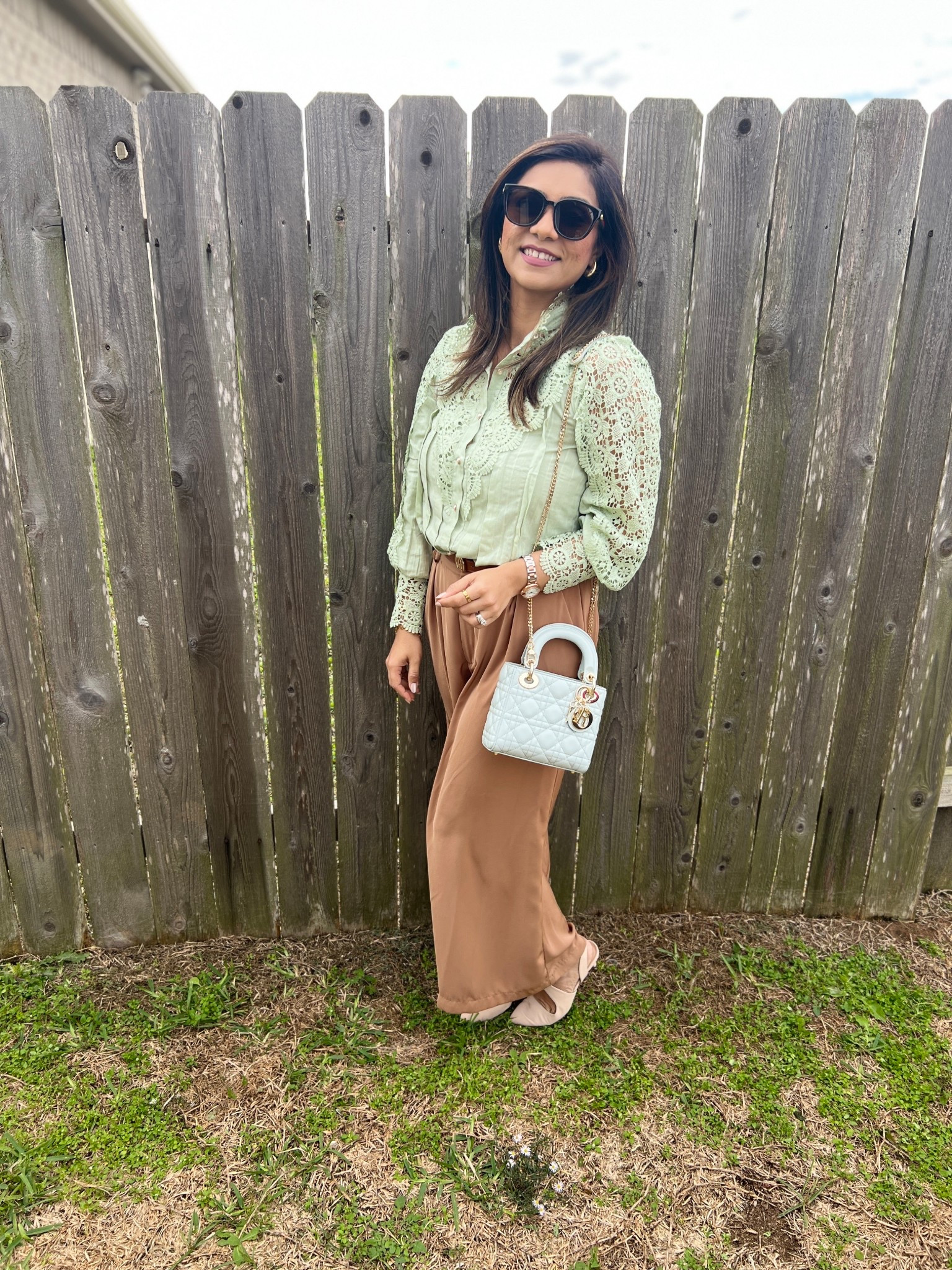 This outfit is perfect for the office or a spring girls day. I love the r color of the top  

#LTKmomlife #LTKootd #LTKgrwm