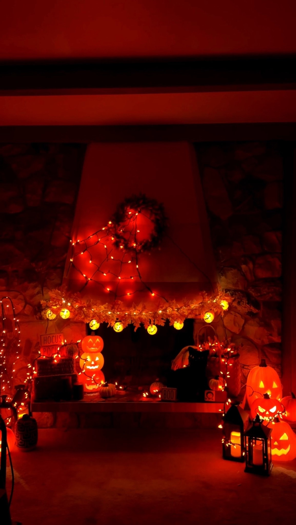 90’s nostalgic Halloween decor 