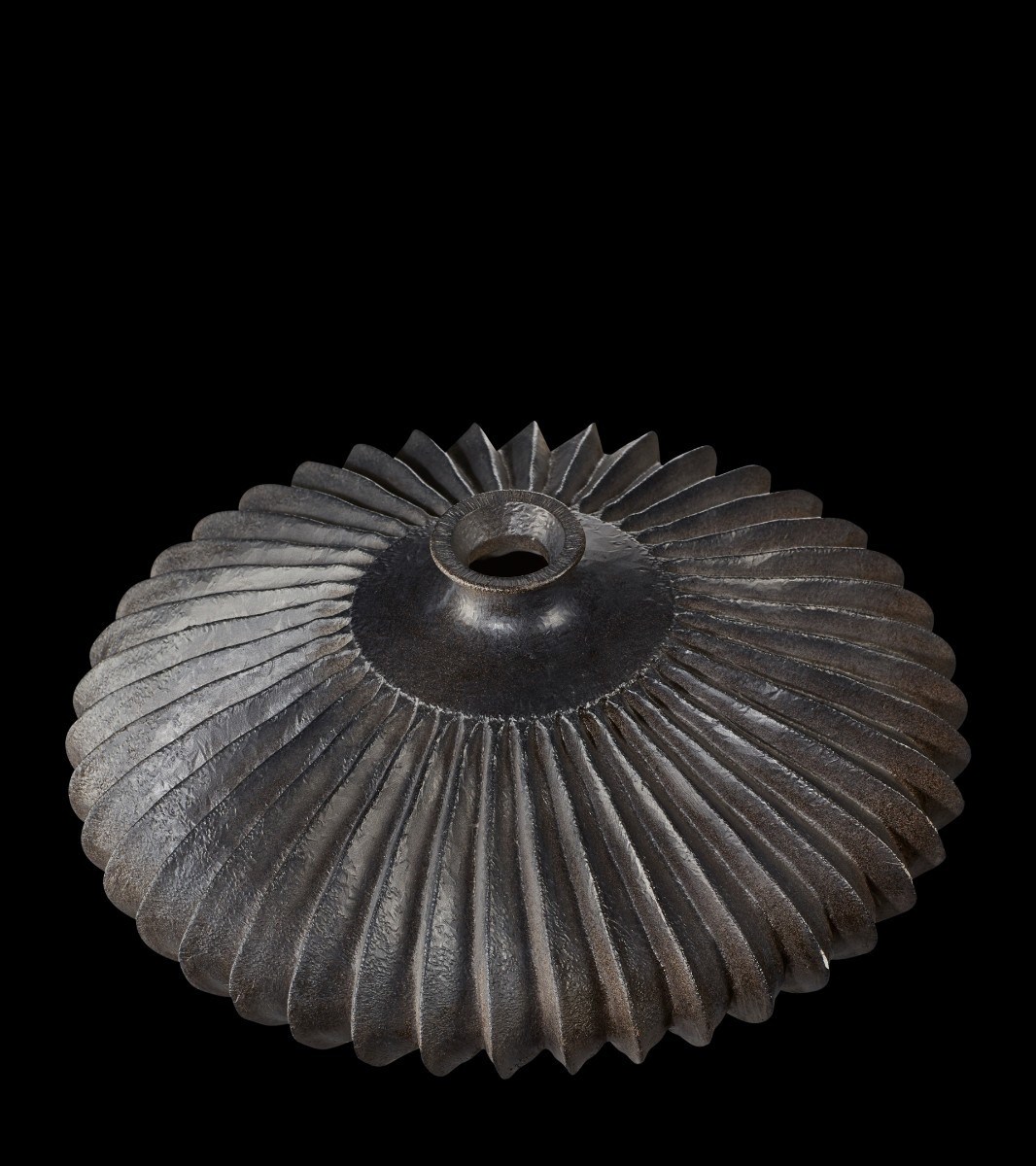 Hatsumomo Round Vase - Black | OKA US