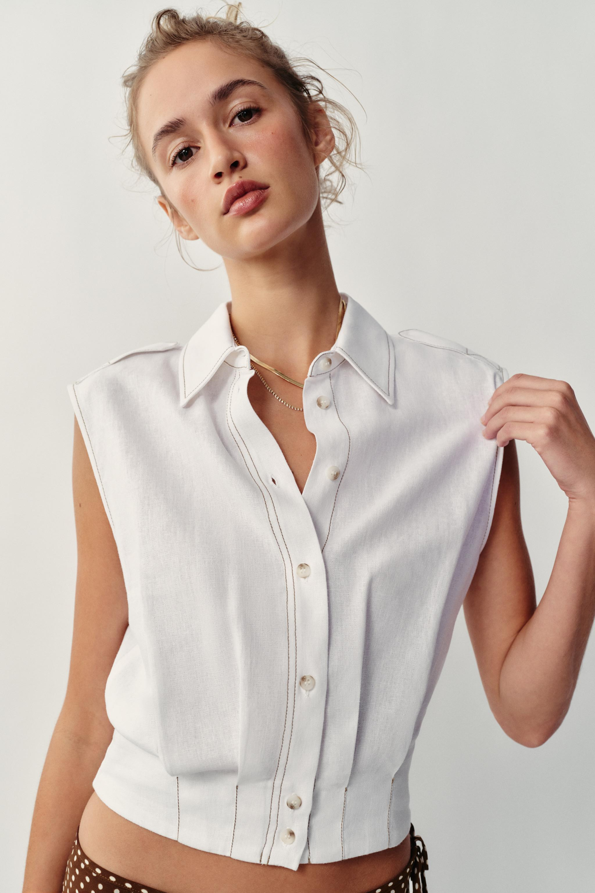 LINEN BLEND TOP WITH TOPSTITCHING | Zara UK
