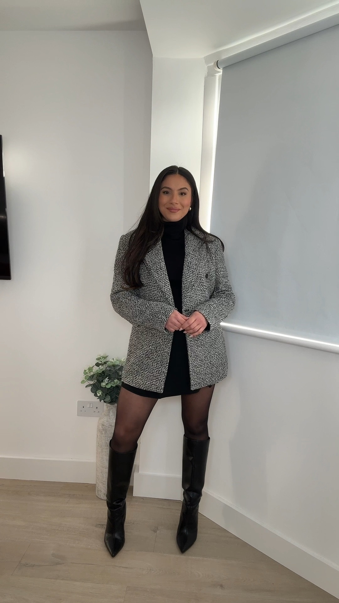 H&M Stunning Blazer✨

Blazer, knit wear, turtle neck, boots, mini skirt

#LTKdatenight #LTKstyletip #LTKuk