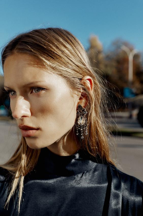 METALLIC FLOWER JEWEL EARRINGS | Zara US