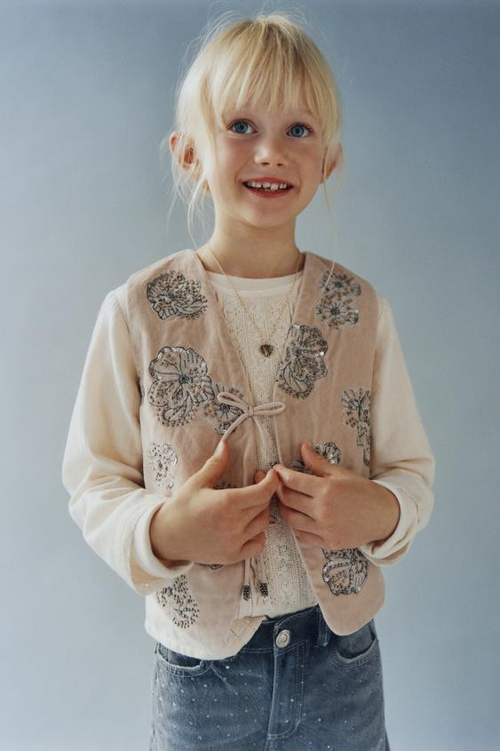 SEQUIN EMBROIDERED FLORAL VELVET VEST | Zara US