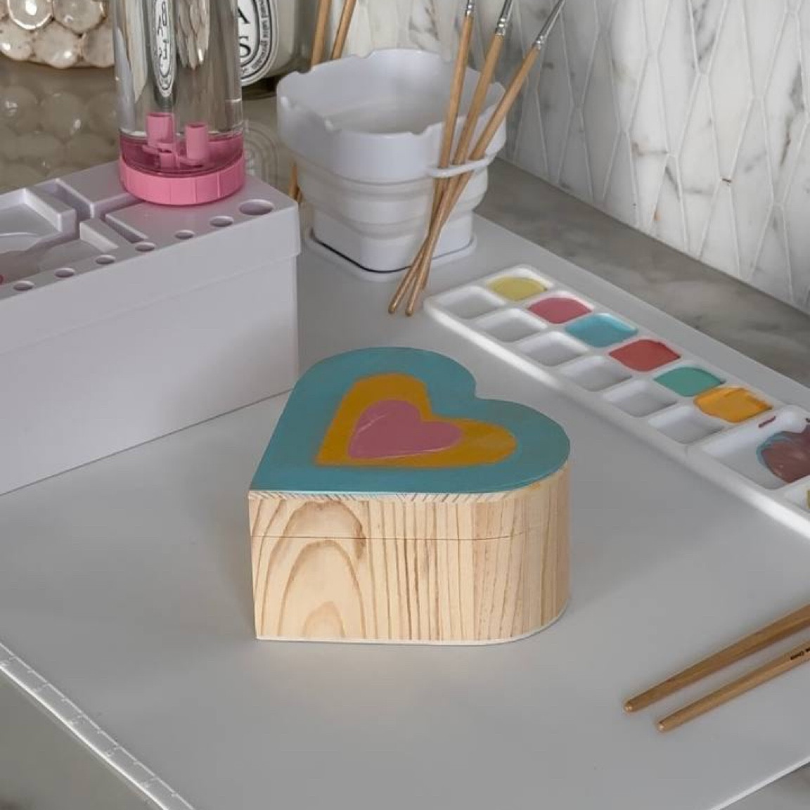 Shop below! Kids will love this painting station! Xo! 

#LTKfindsunder50 #LTKhome #LTKkids