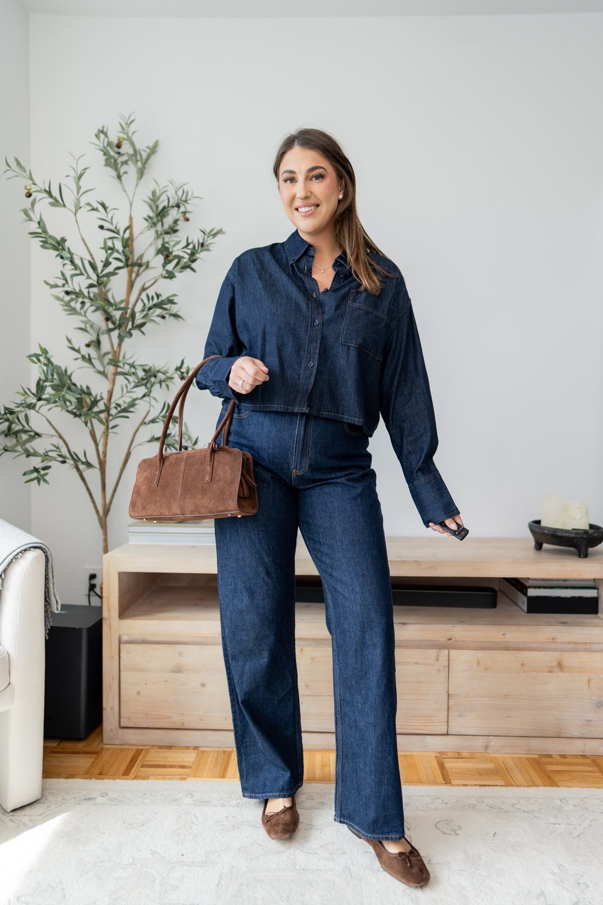 Denim on denim, but make it fall. 🤎 I love the dark wash with the cropped button-down, chocolate brown bag and ballet flats—it feels easy, polished and just a little bit vintage.

denim on denim outfit, dark wash denim, fall denim outfit, cropped denim shirt, wide leg jeans, chocolate brown accessories, ballet flats outfit, midsize fall fashion, size 14 outfit, large outfit

#LTKootd #LTKSeasonal #LTKMidsize