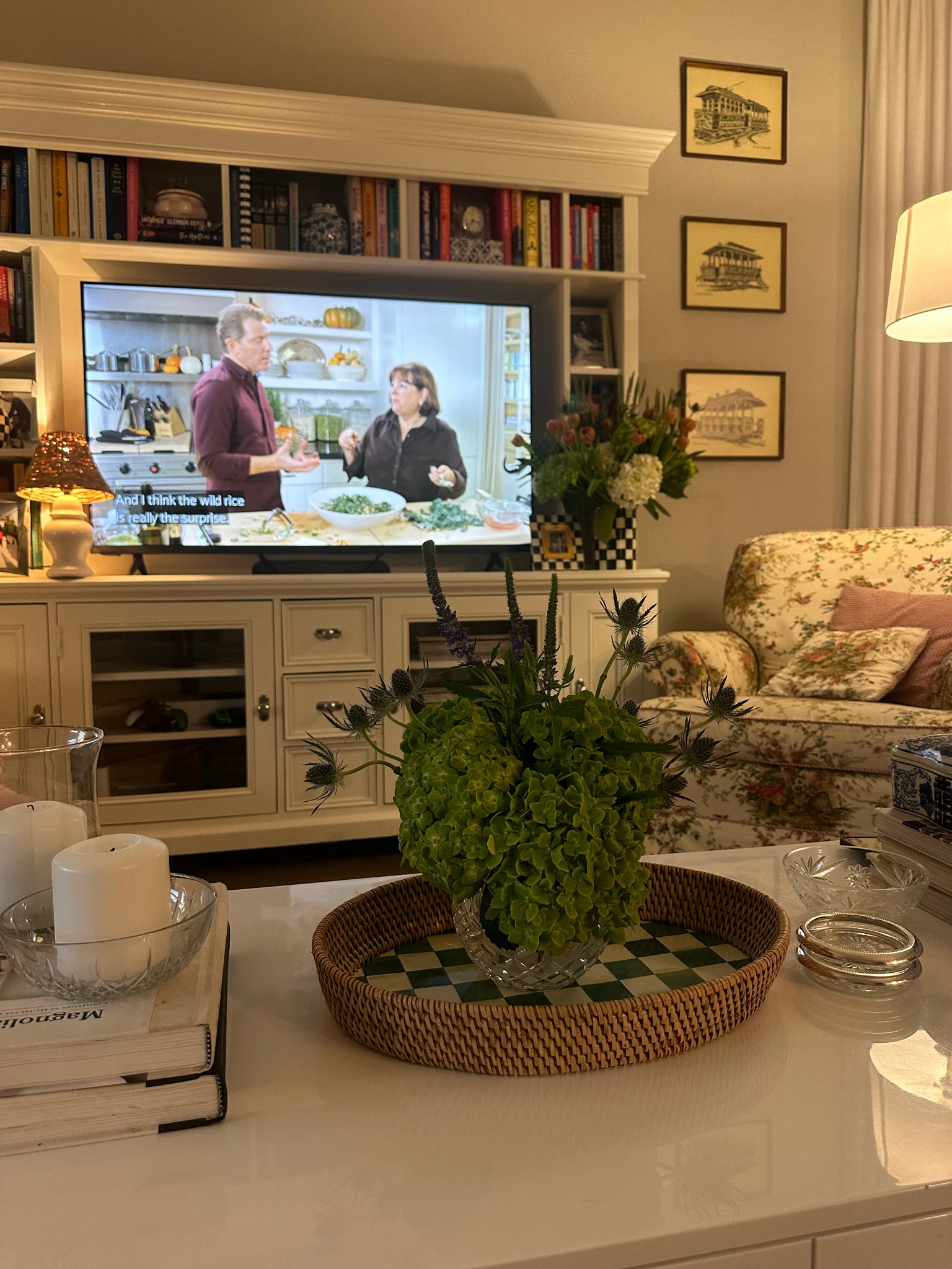Living room, entertainment center,
Media console, tv stand, bookshelf, Nancy Meyers, cozy, cozy living room, cottage core, coastal grandmother 