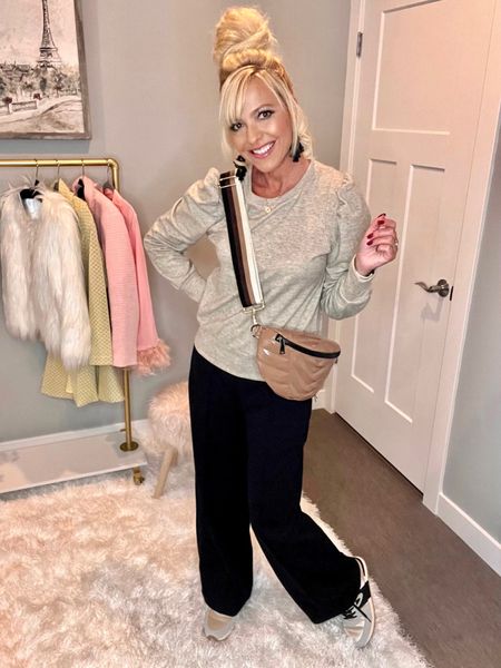 I cannot even tell you how much I love this outfit. I saw it in the Evereve catalog, and knew the pieces had to be mine. It’s an elevated weekend outfit, super comfy, and super chic #evereve #weekend #athleisure

#LTKtravel #LTKfindsunder50 #LTKstyletip