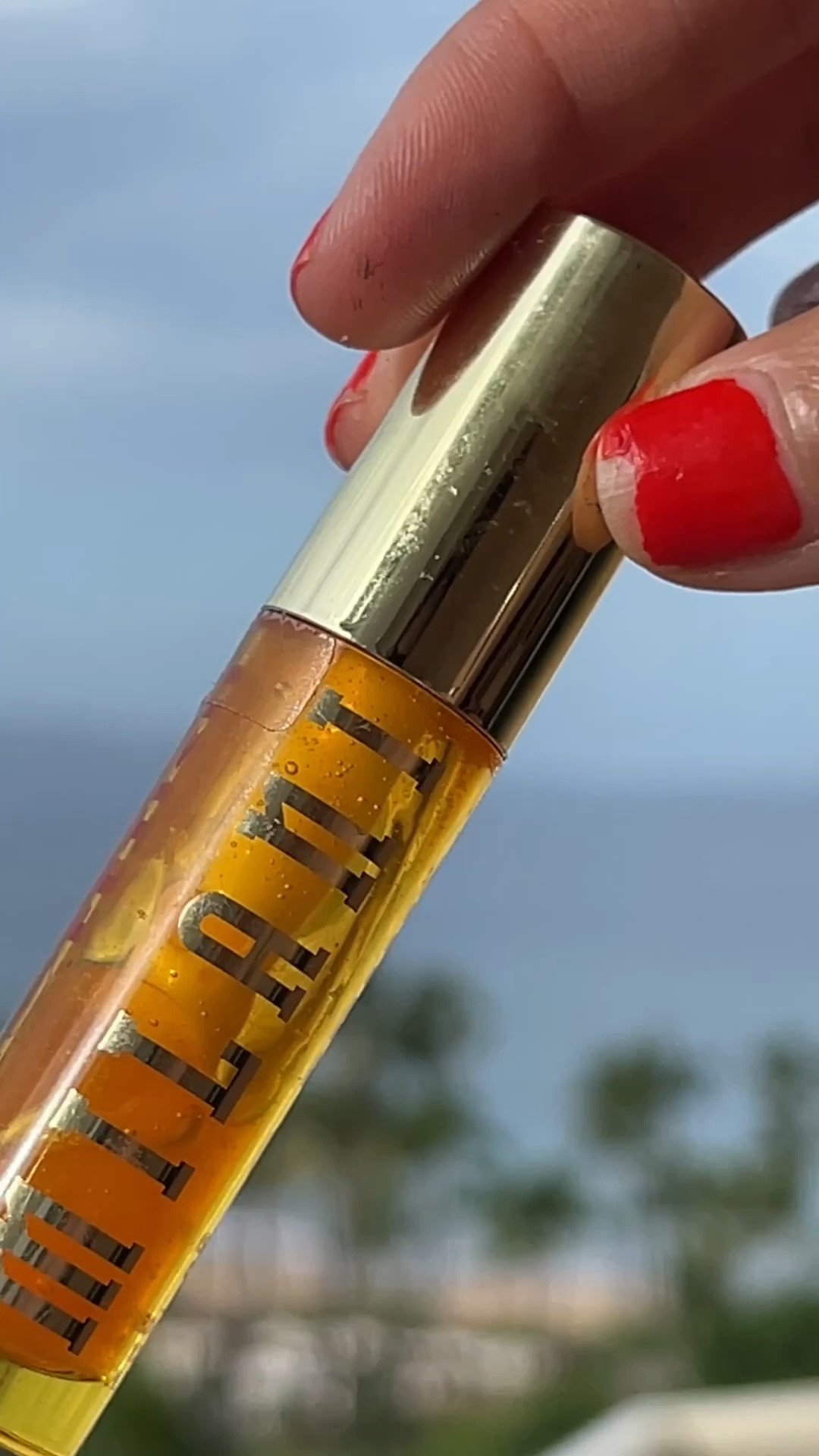 #ad Get ready with me for a tropical night out in Maui with clean & cruelty free @milanicosmetics the fruit fetish lip oils are divine with ultra hydrating ingredients like vitamin e! Do not sleep on the passion fruit coconut (seen here) for an instant burst of the tropics. 🥥🪸 Available at target or via my @shopltk link below & in stories! #targetpartner #target #milanicosmetics #grwmilani #ltkit 

#LTKbeauty #LTKxTarget #LTKFestival