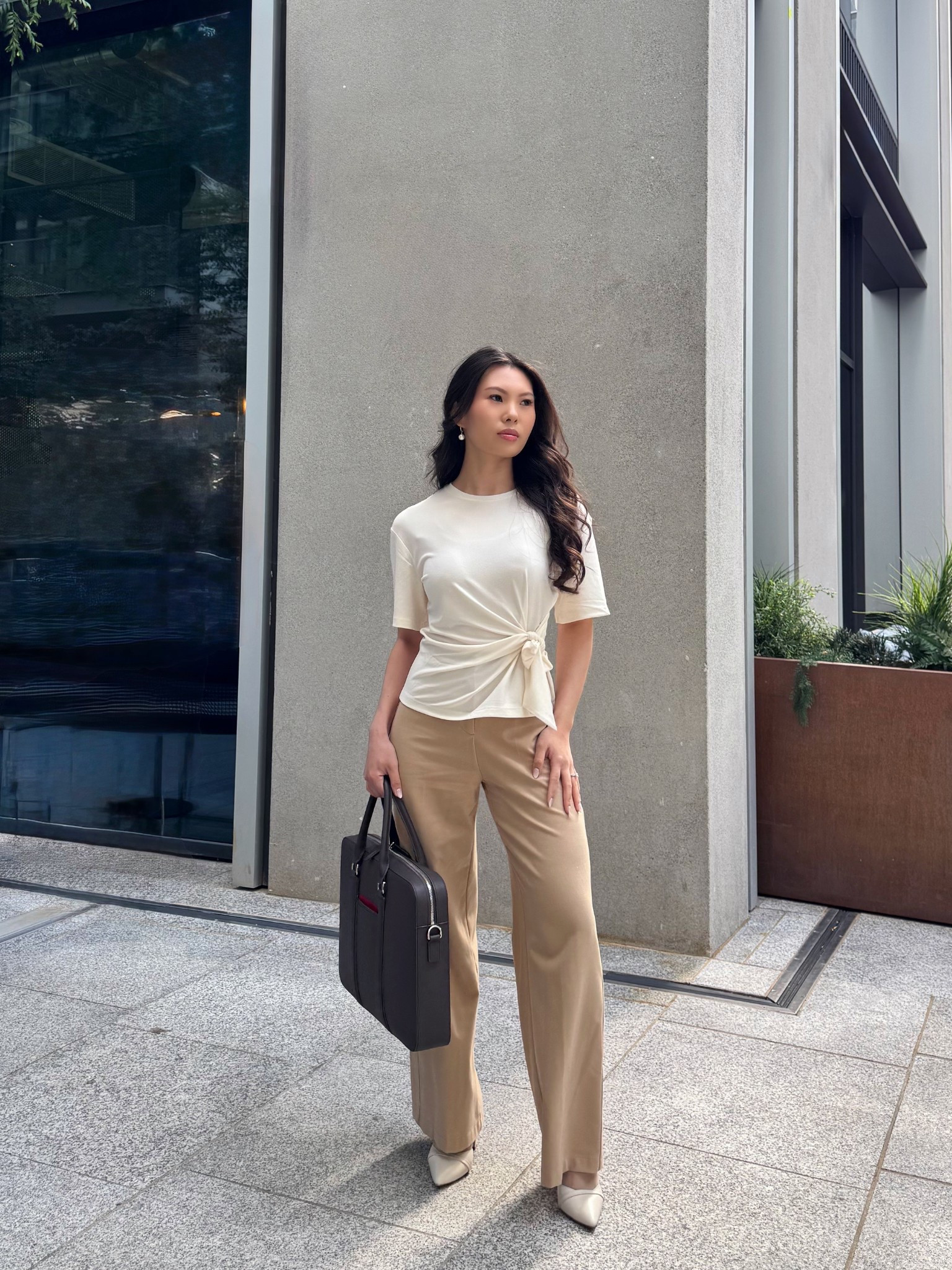 Summer office ootd☀️

Top • XXS
Trousers • UK 6 short

#LTKuk #LTKworkwear #LTKsummer