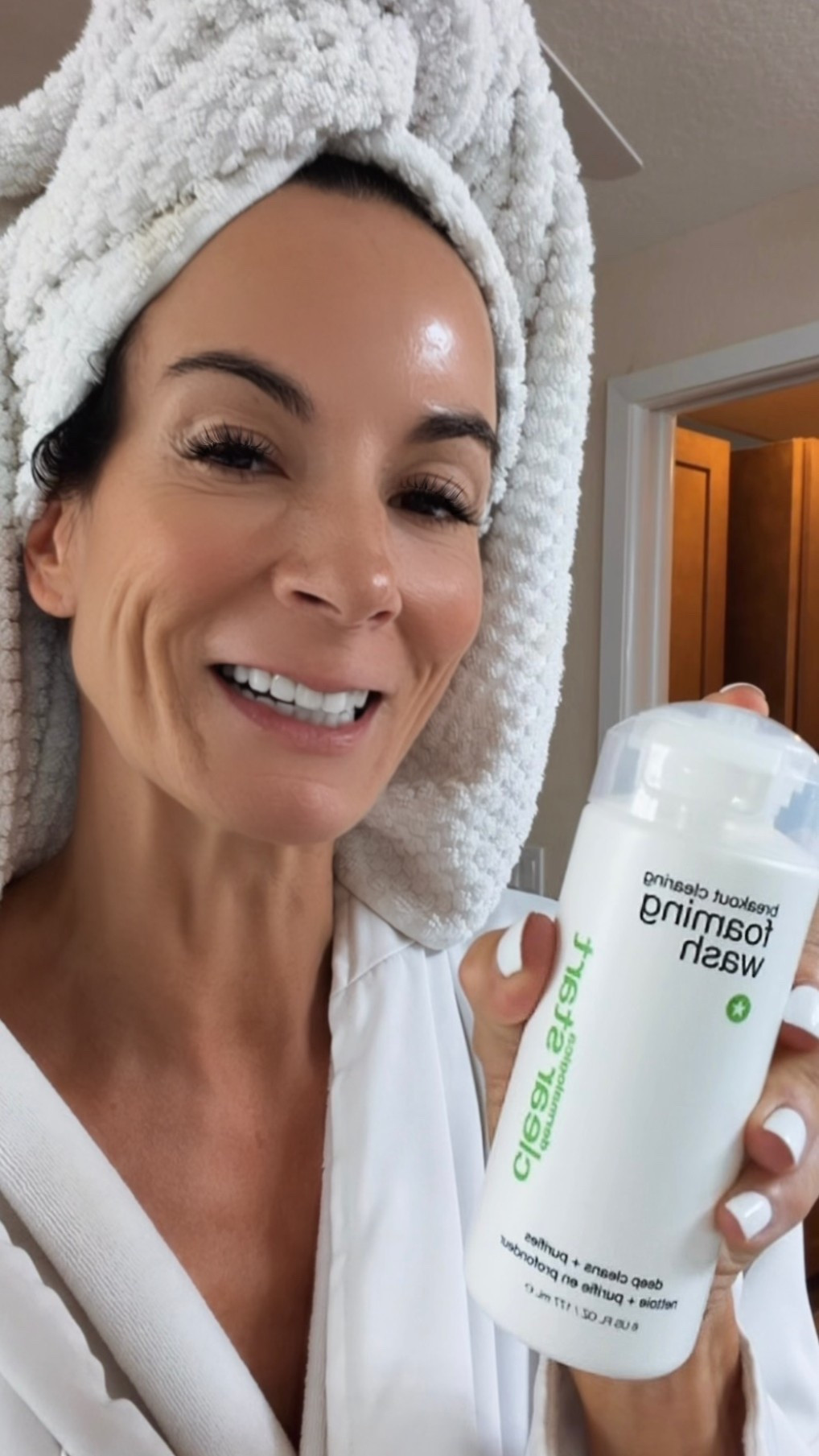 Nothing fancy… just me and the face wash that makes my skin feel squeaky clean every single time. 💚

I’ve been using the Clear Start Foaming Wash by Dermalogica because it’s a gel-based cleanser that lathers beautifully, helps clear away excess oil, purifies pores, and leaves both my face and body feeling fresh without that stripped, tight feeling.

The post-shower glow? We love her. ✨

#Dermalogica #ClearStart #SkincareRoutine #GlowUp #NicoleColeeStyle

#LTKdayinmylife #LTKgrwm #LTKmorningroutine