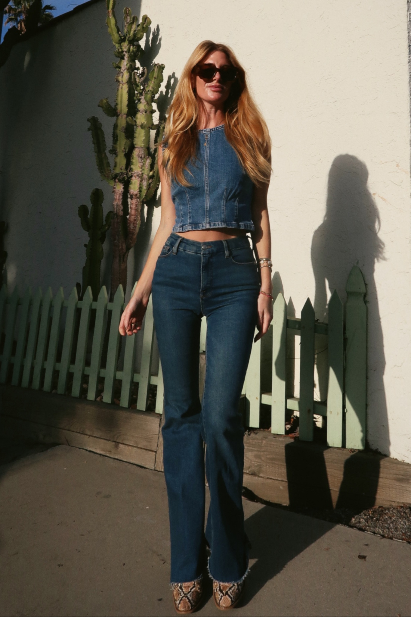 Denim on denim alwaysssss #denimondenim #goodamerican #fallstyle 