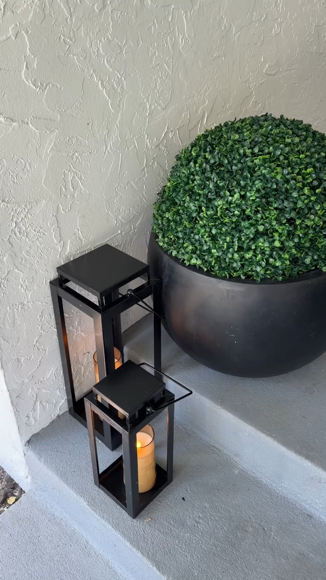Scroll to shop! ✨ Home decor I love. Everything is linked below.👇🏾

Desliza para comprar. ✨ Decoración para el hogar que me encanta.

📲 Download the free LTK app & follow me @kirasfashionfinds to shop all my daily finds.

#LTKHome #LTKSeasonal #LTKdayinmylife