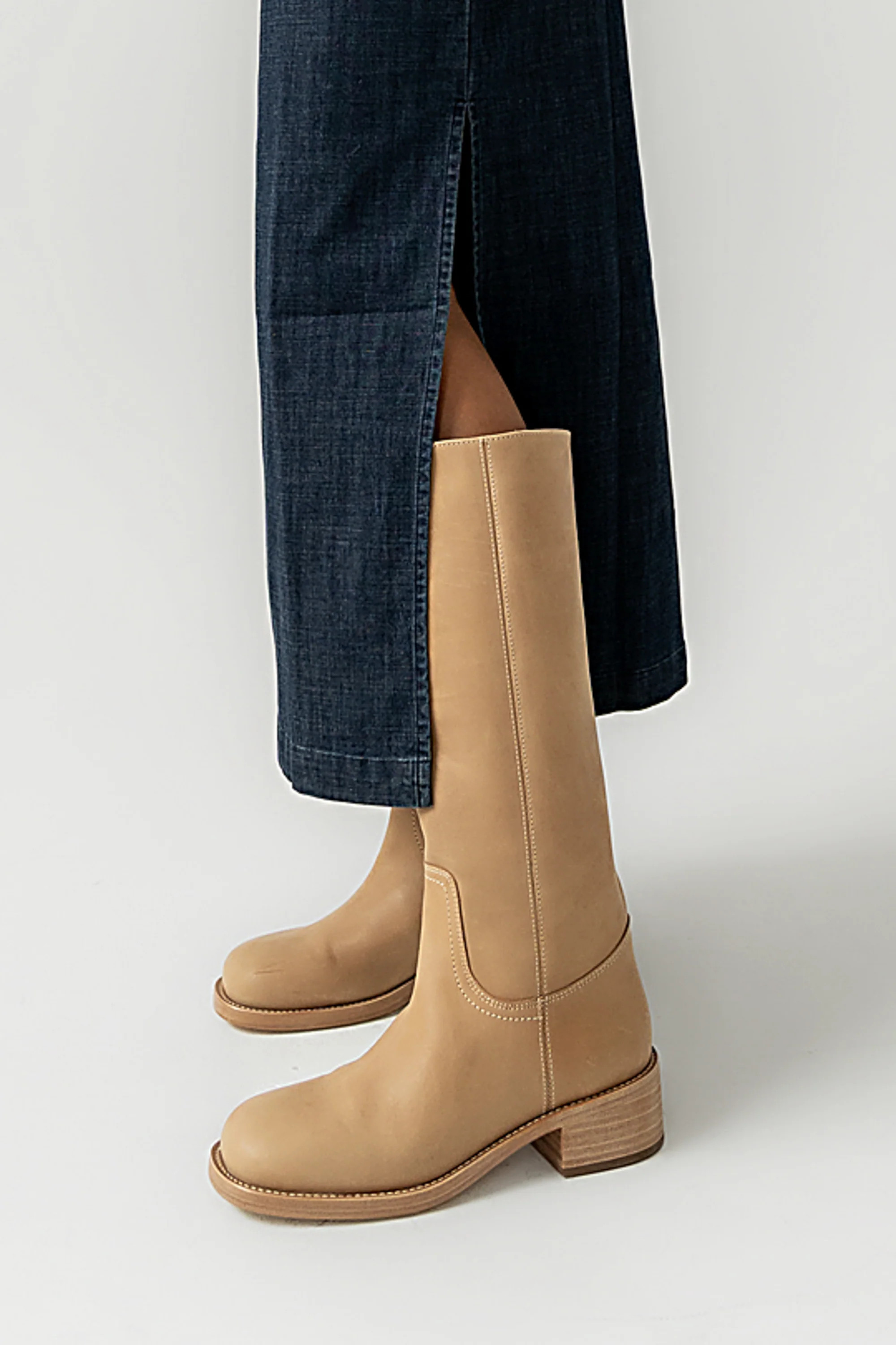 Steve Madden Riggs Tall Boots in Tan | Böhme US
