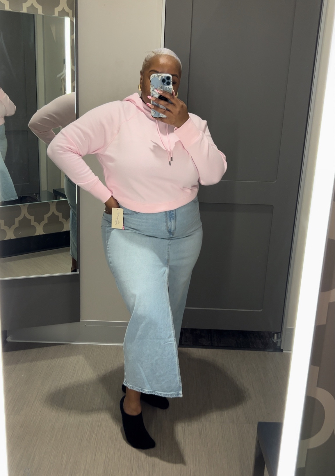 This pink sweater is an XL the skirt is a size 17 . It’s very restrictive the mid area 

Plus Size in store Target Try on | Curvy Style | Curvy Outfit Ideas | MsKaiMichelle 

Target | Target Style |  Target Finds | Target Fashion | 

#LTKplussize #LTKstyletip #LTKfindsunder50