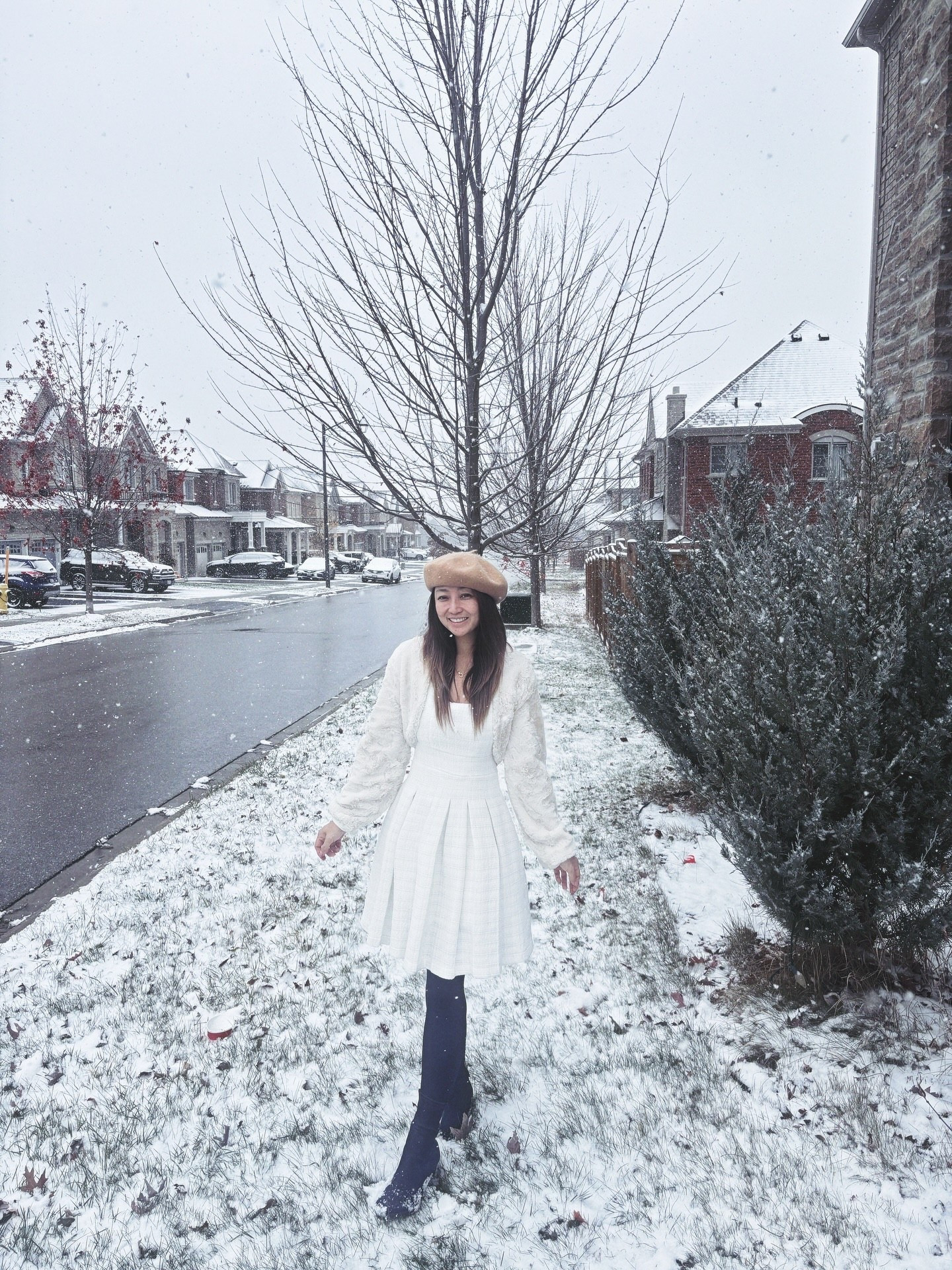 ❄️ First snow magic ✨
There’s something so peaceful about the world turning soft and quiet. Cozy knits, fresh snow, and that dreamy winter glow 🤍
Feeling like I’m walking through a real-life snow globe today ✨

#FirstSnow #WinterAesthetic #SnowDayVibes #WinterWonderland #CozySeason #HelloWinter #SnowyDays #TorontoLife #CanadianWinter #SnowStyle #WinterOOTD #OutfitInspo #WinterFashion #AestheticFeed #InstaStyle #SnowMagic #CozyVibes #WinterLook #SnowGlow #StyleInspo