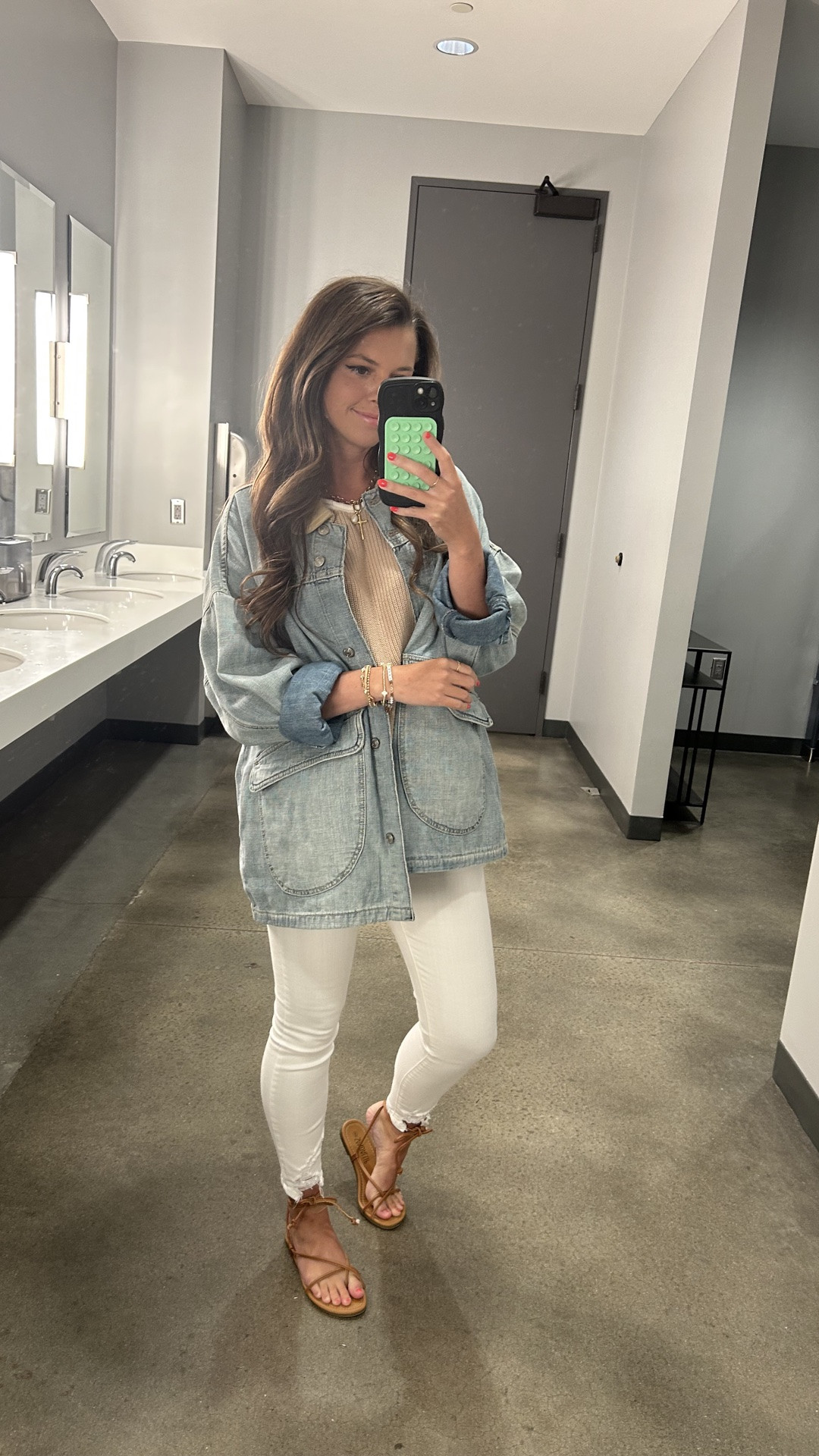 // my favorite denim jacket //

#LTKootd #LTKgrwm #LTKdayinmylife