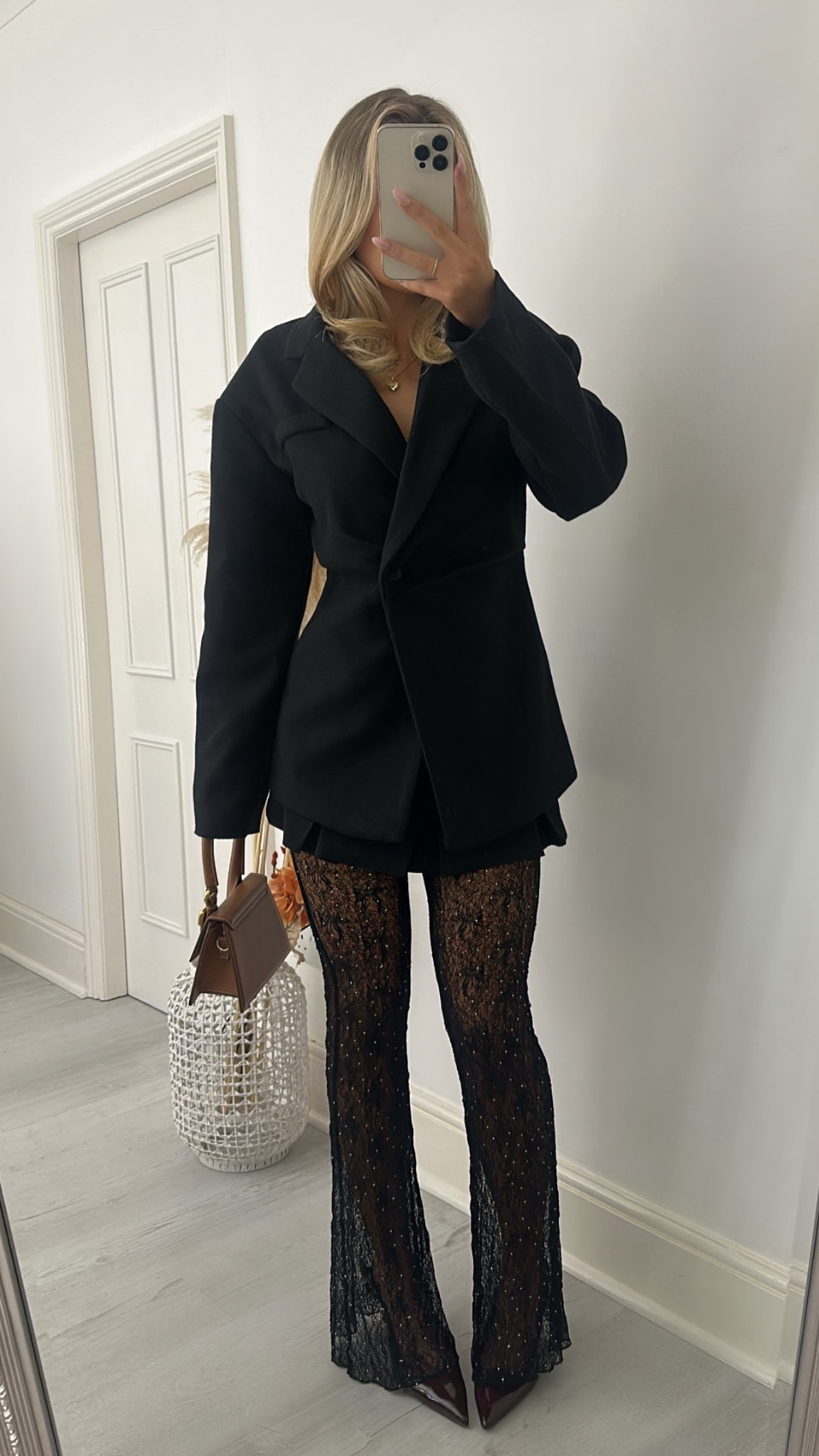 🖤✨❄️

#LTKuk #LTKCyberWeek #LTKfestive