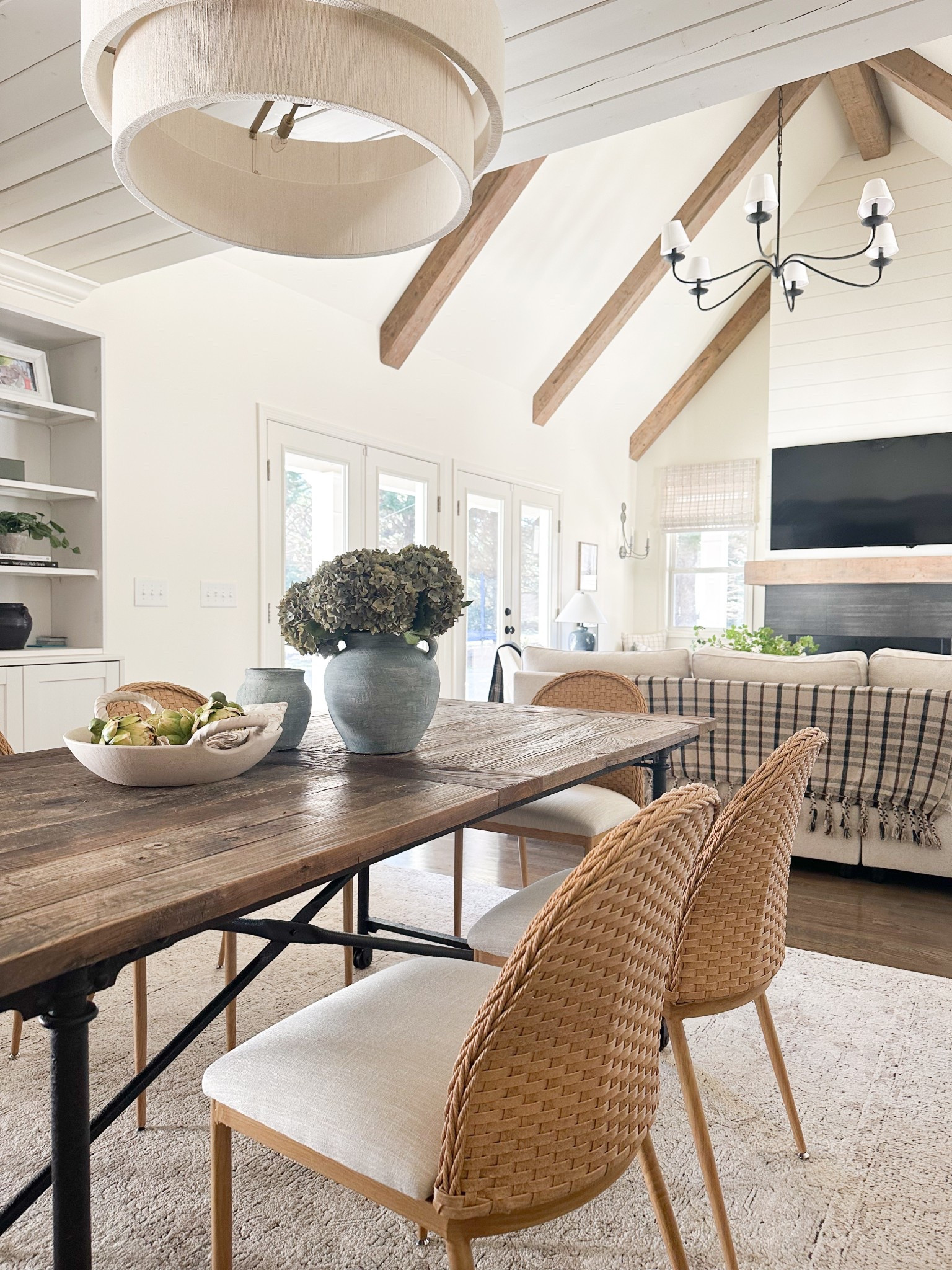 Dining room, dining room chairs, spring decor, vase, chandelier, Amazon, pottery barn 

#LTKStyleTip #LTKHome #LTKSaleAlert