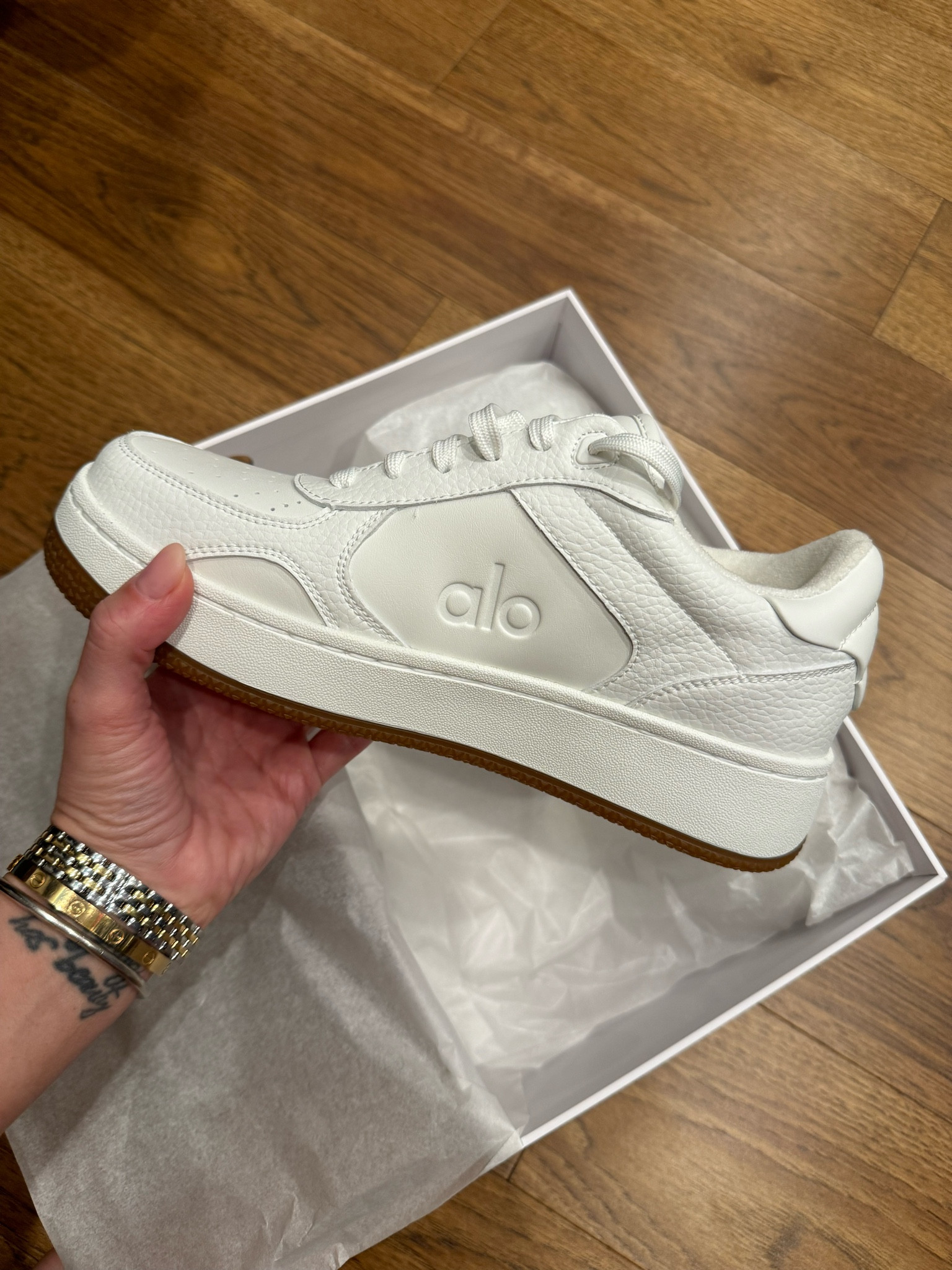 White Sneakers 👟💫











Alo, Alo Yoga, Sneakers, Shoes

#LTKItBag #LTKShoeCrush #LTKStyleTip