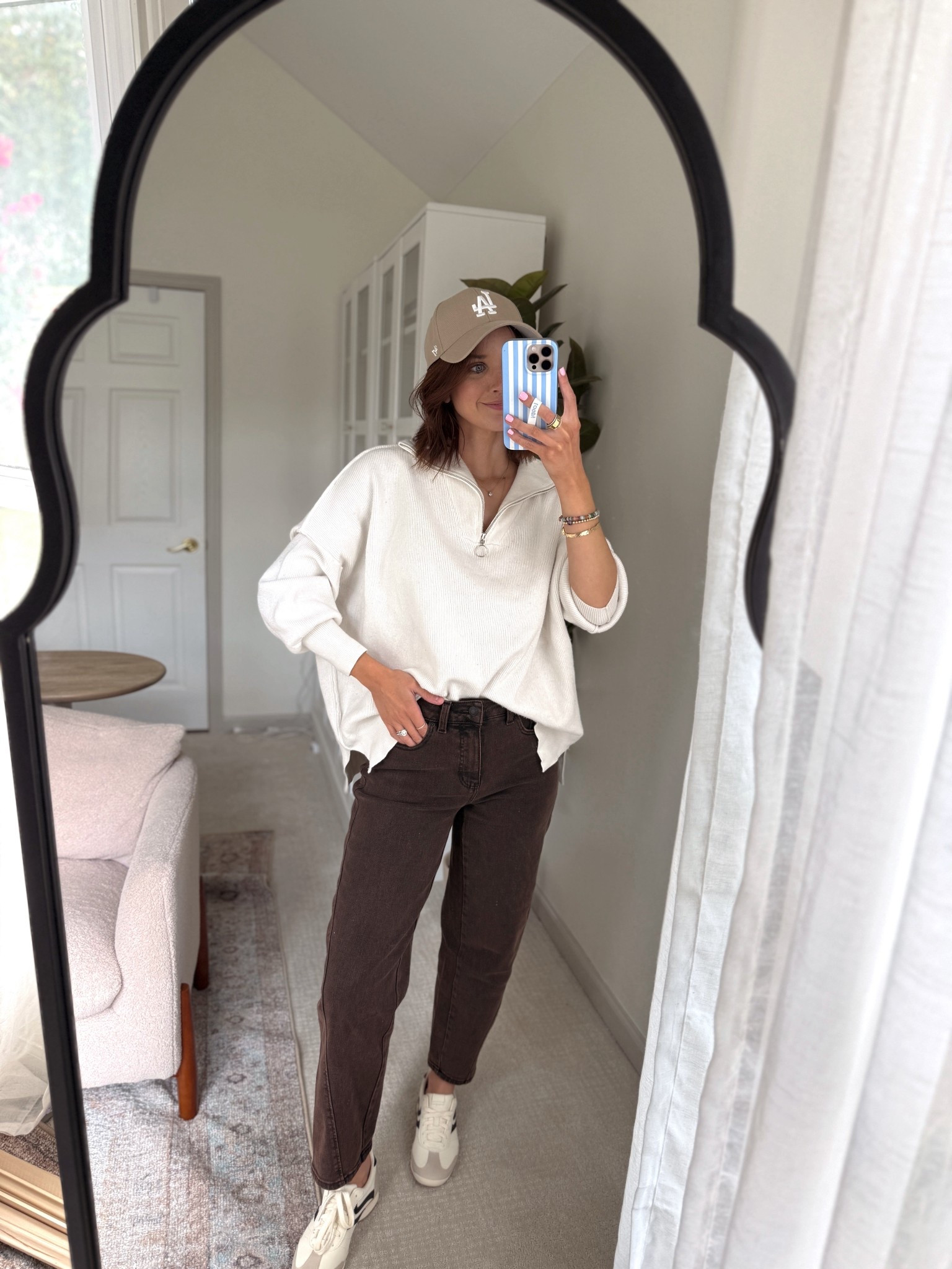 Barrel denim outfits // barrel jeans outfit // mom style // mom outfit 

#LTKSeasonal #LTKFindsUnder100 #LTKStyleTip