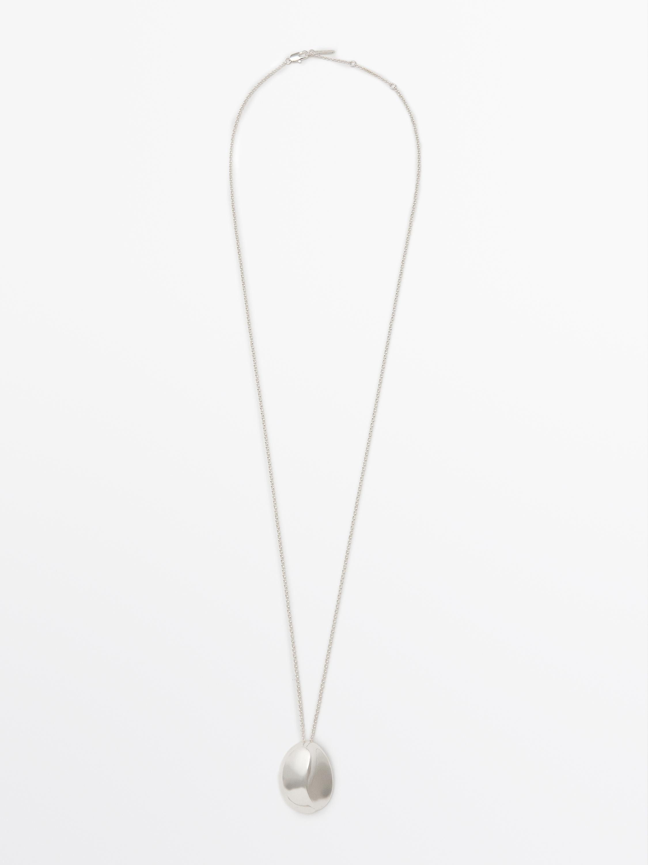 Necklace with oval pendant | Massimo Dutti US