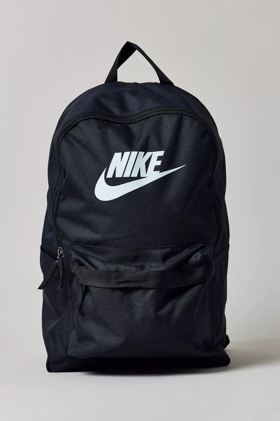 Nike Heritage 25L Backpack | Urban Outfitters (US and RoW)