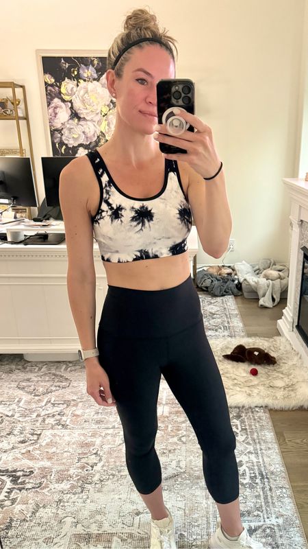 Comfortable and affordable work out clothes. These leggings are on sale, too!

#everypiecefits

Gym clothes 
Gym outfit
Workout clothes
Exercise clothes
Running 
Athletic 
Athleisure 

#LTKfitness #LTKsalealert #LTKActive