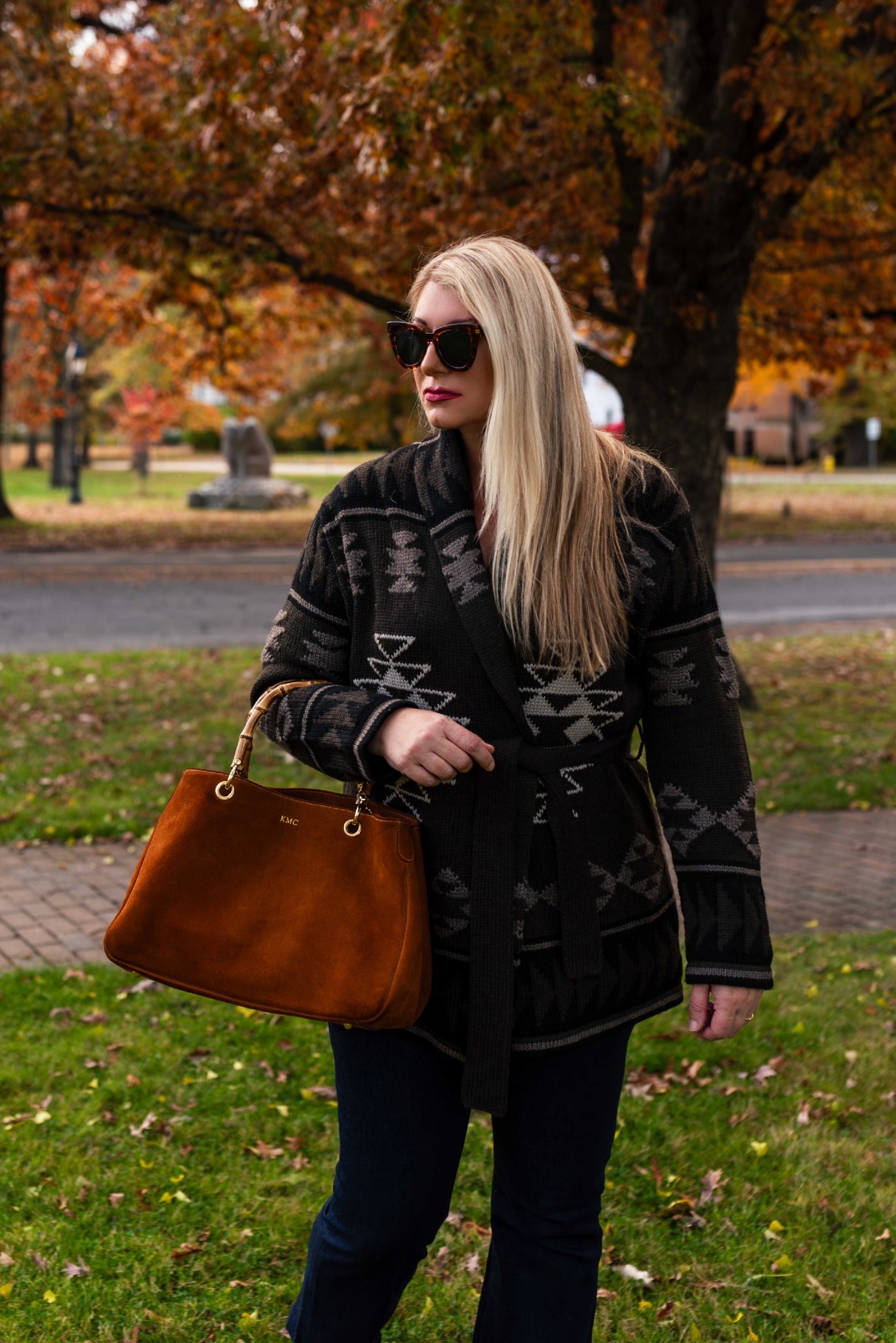 One of my most worn wrap sweaters 🤎 chocolate brown sweaterr