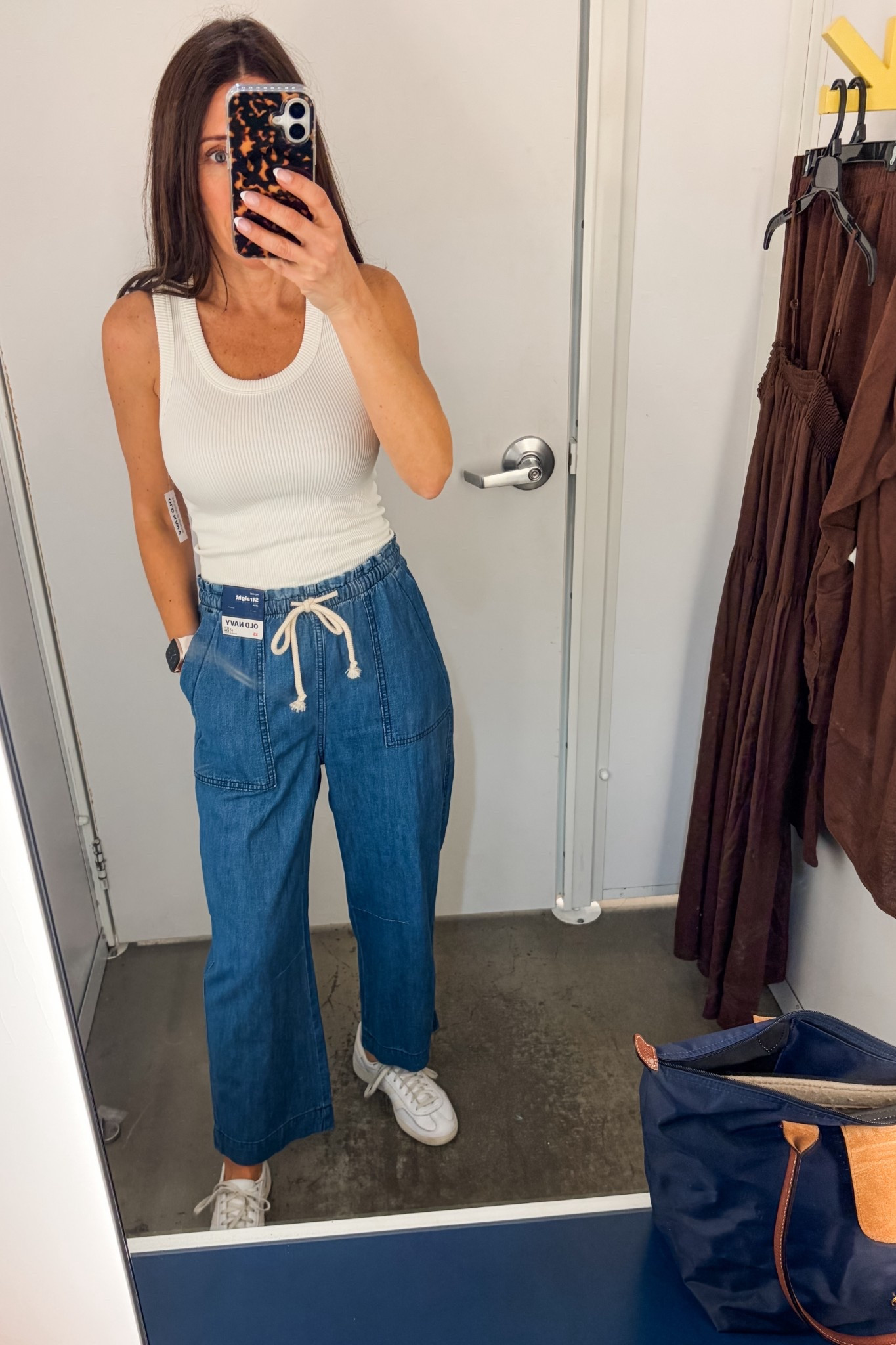 Old Navy try on.  Wearing a small in the top and extra small in bottoms.


#LTKSaleAlert #LTKPetite