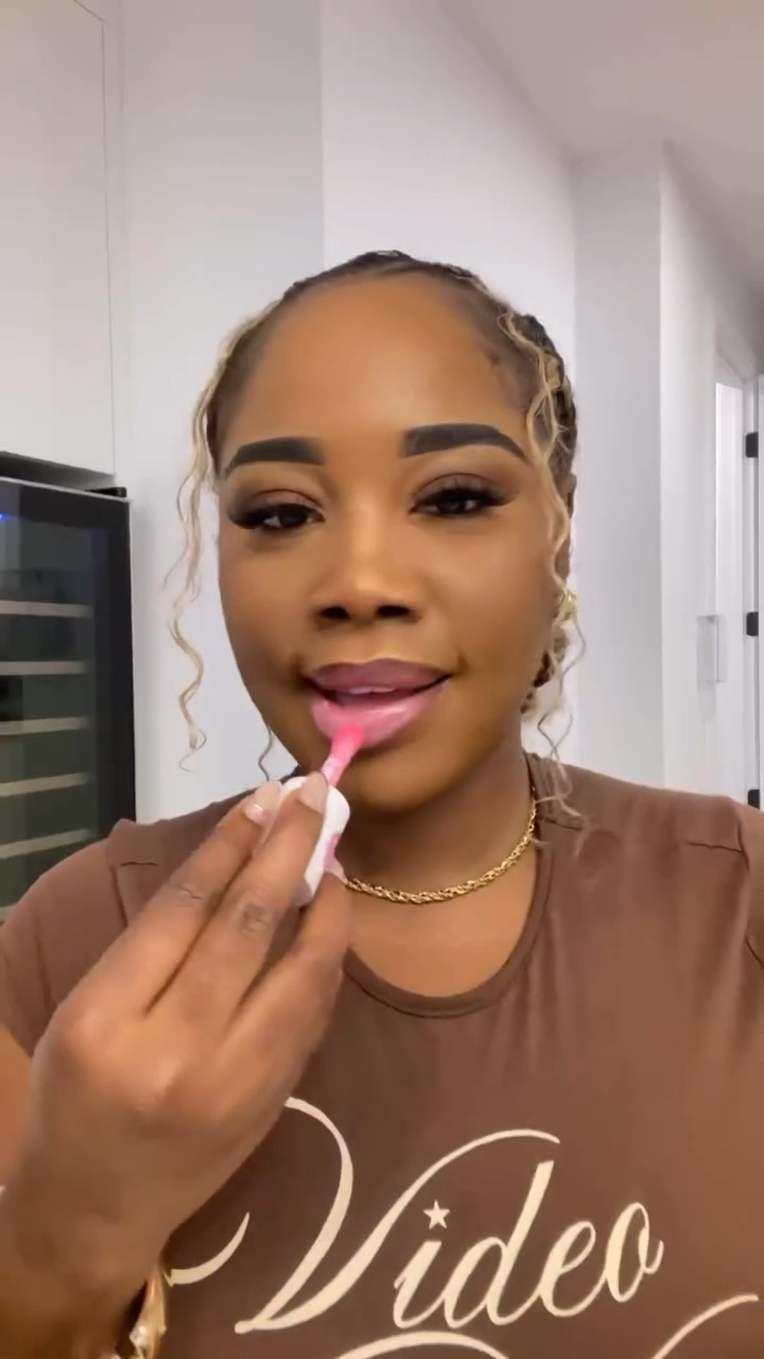 it’s time to pucker up darlings because this lip combo from @paulette.beauty is definitely giving IT girl energy 💋

from left to right: 
💕 cacao (lip liner)
💕 galaxy 
💕 bubblegum 

it’s coming soon gworls! 🤏🏾

#torontobrand #torontobeautyblogger #pinklipcombo #torontoblogger #torontobeautybrand

#LTKbeauty #LTKstyletip #LTKtravel