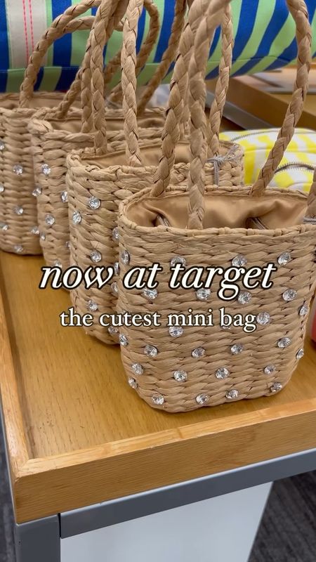 The cutest mini bag at Target 🎯

Super cute for spring & summer! The perfect bag to take on vacation!

$25



#LTKSeasonal #LTKVideo #LTKitbag