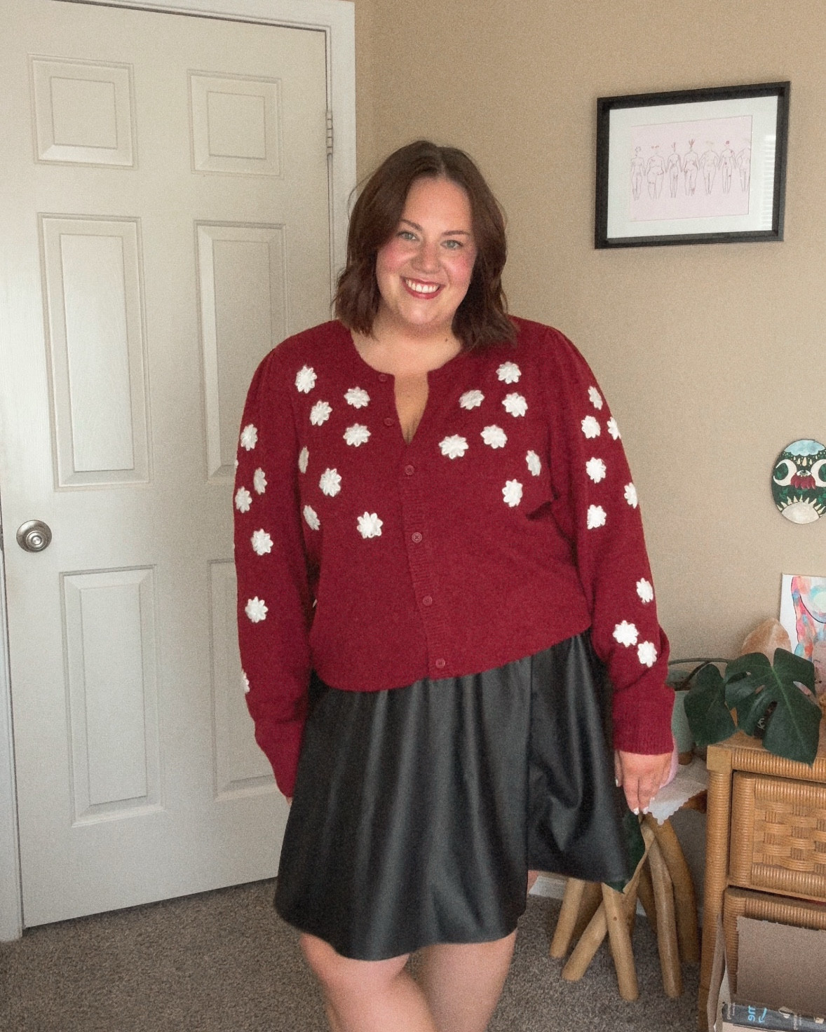 Plus size holiday outfit! How cute would this be with tights and heels 😍 I’m wearing a size 1 in the sweater and 16 in the skirt 

#LTKWorkwear #LTKPlusSize #LTKSeasonal