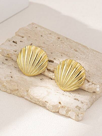 1pair Elegant & Exquisite Seashell Shaped Earrings With Fashionable Style | SHEIN