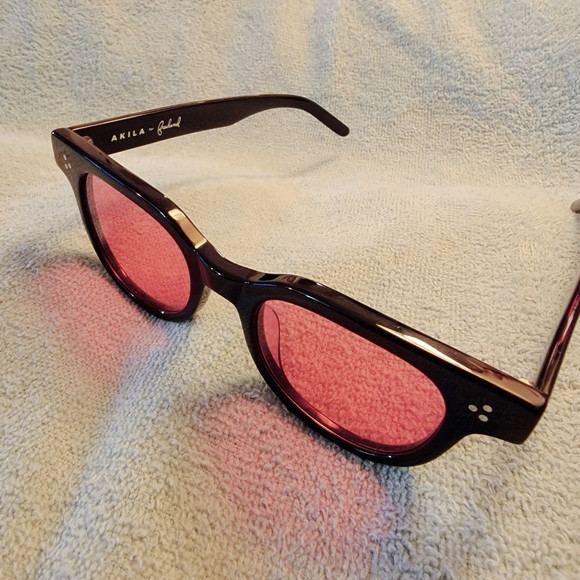 AKILA  SUNGLASSES / Legacy / UNISEX | Poshmark