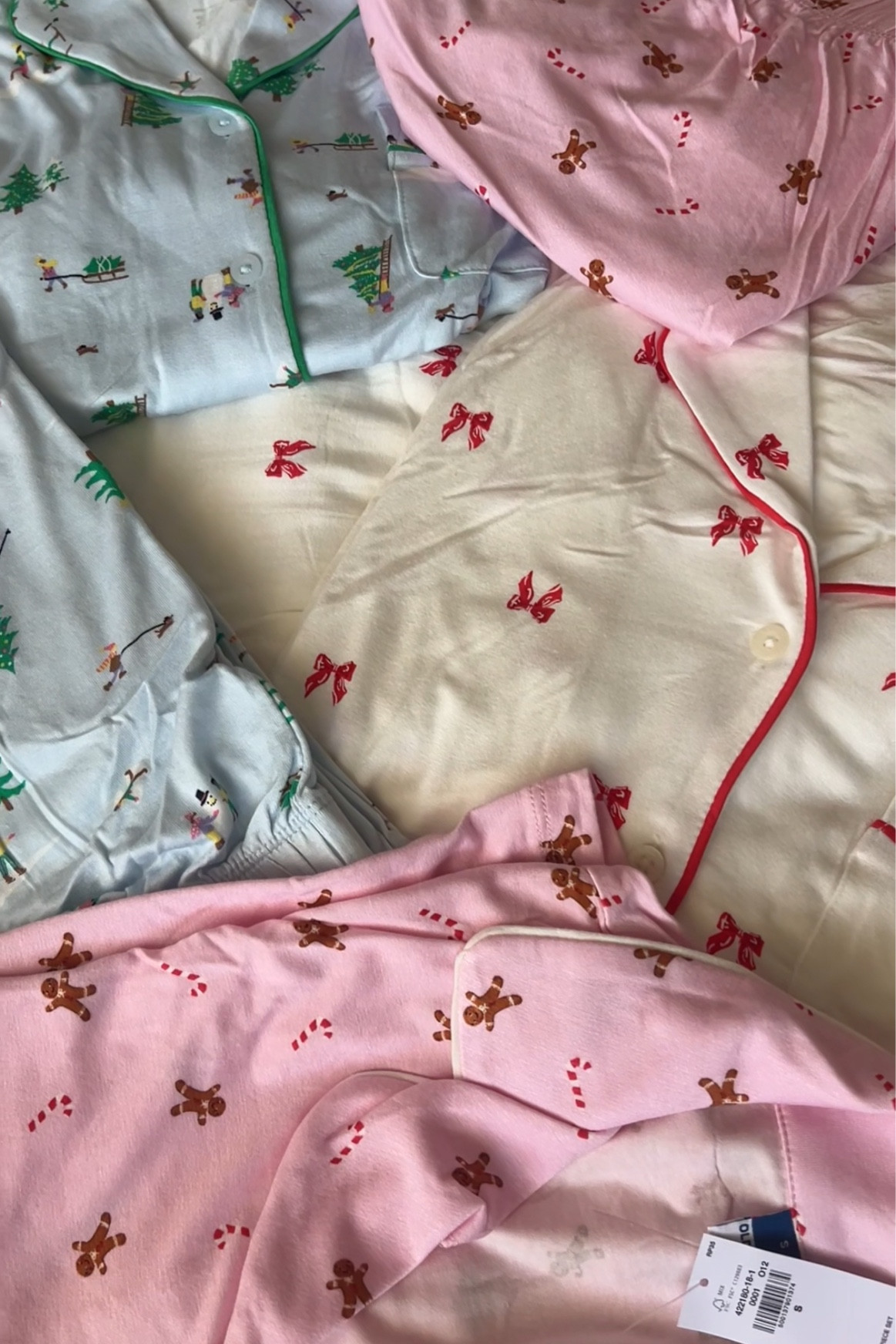 VIRAL OLD NAVY CHRISTMAS PAJAMA SETS 🎀✨🧸❄️ are these not THE CUTEST pjs you’ve ever seen?! im simply obsessed!! wearing a size small in all 🫶🏻

#LTKSeasonal #LTKSaleAlert #LTKFindsUnder50