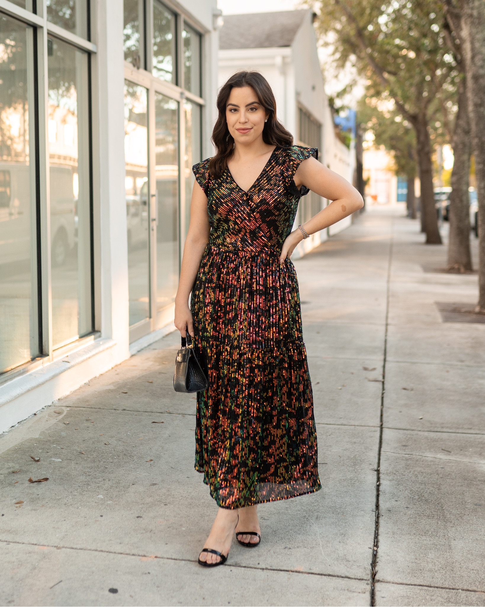 The perfect sequin dress for the Holidays!



#LTKsalealert #LTKHoliday #LTKfindsunder100