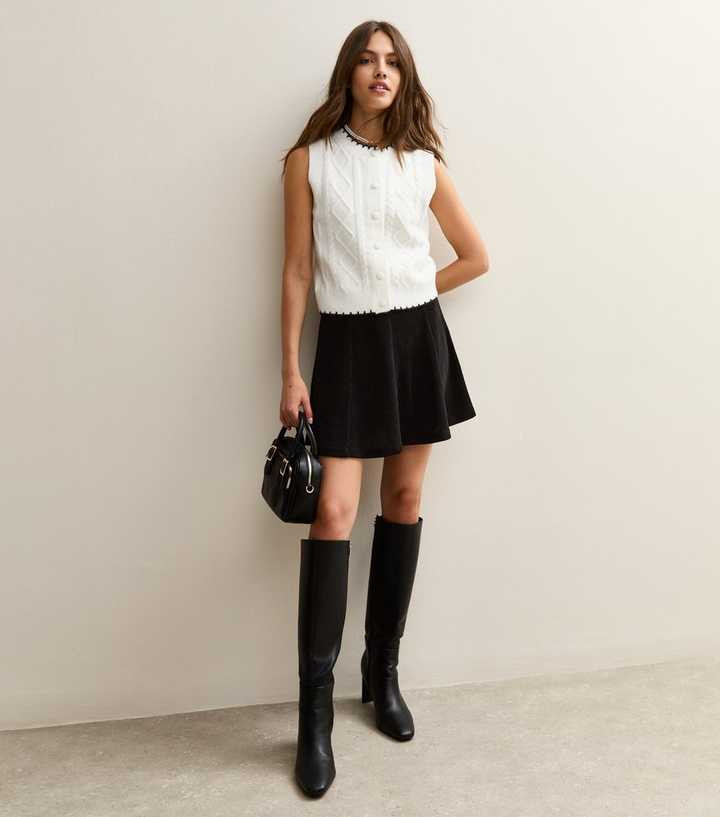 Black Corduroy Pleated Mini Skirt | New Look | New Look (UK)