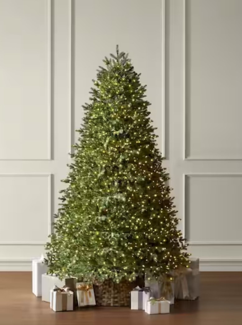 Viral grand fir Christmas tree 

#LTKHome #LTKHoliday