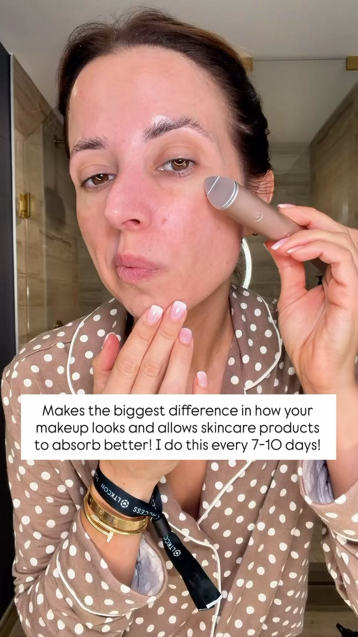 I am in love with the Dermaflash LUXE+ Anti-Aging Sonic Dermaplaning + Peach Fuzz Removal Set! I’ve been using every 1-2 weeks to get rid of peach fuzz and dead skin. It helps your skincare products absorb *better* and my makeup has looked flawless without the peach fuzz/dead skin cells!

#LTKmorningroutine #LTKselfcare #LTKBeauty