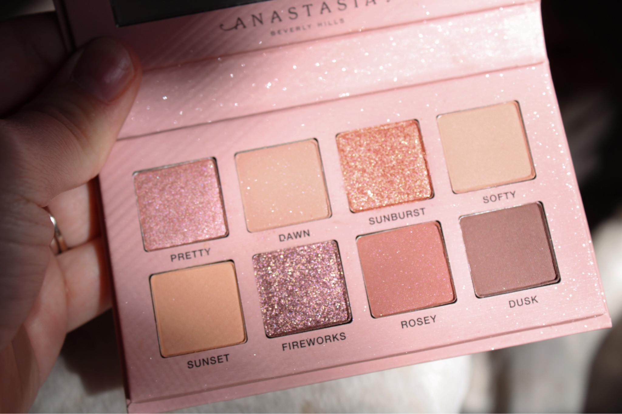 prettiest mini eyeshadow palette 

#LTKunder50 #LTKbeauty #LTKGiftGuide