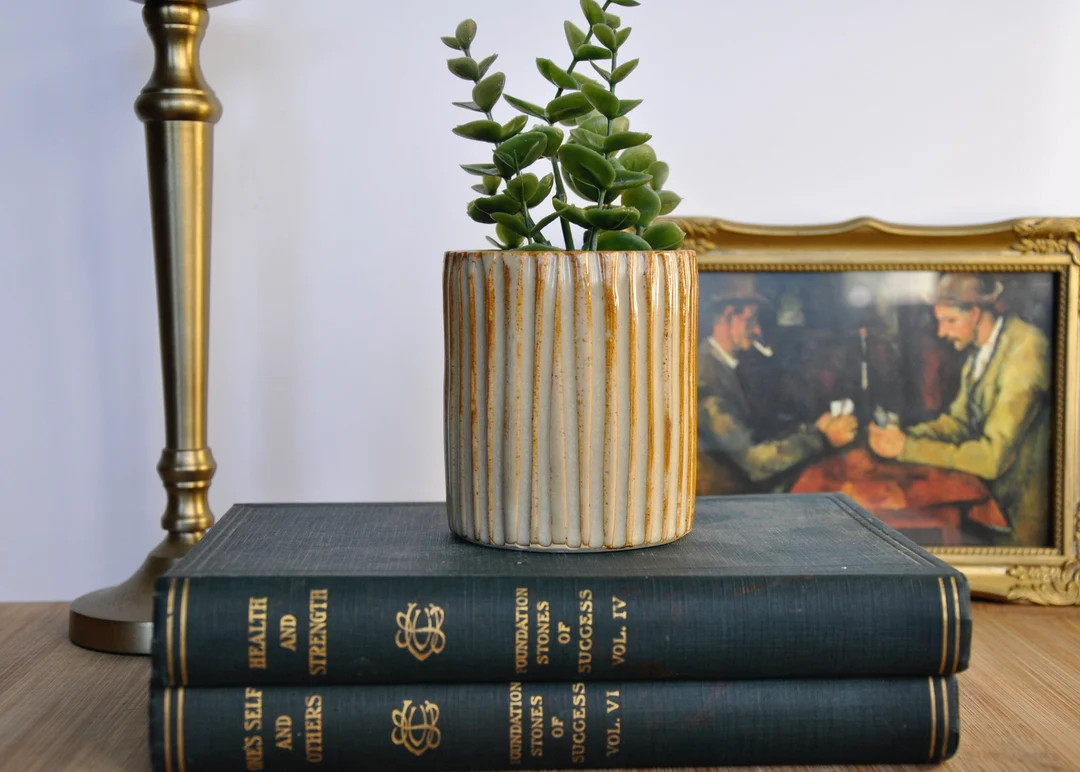 Hand Thrown and Carved Ribbed Vase - Organic Modern Vase - Natural Cream Flower Vase - Etsy | Etsy (US)