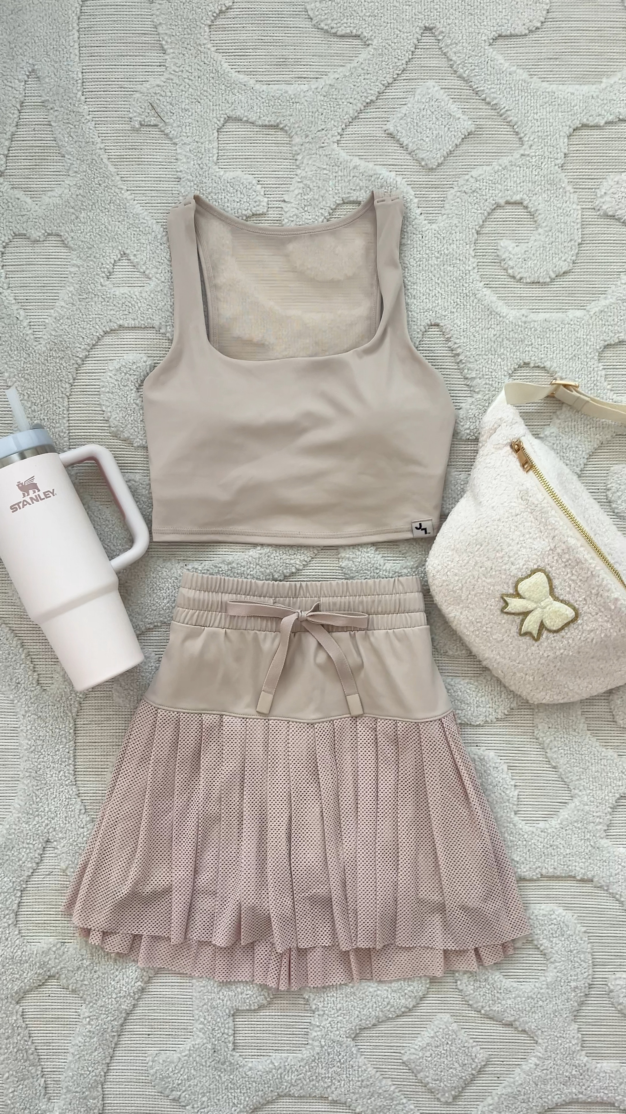 The cutest activewear skort and top for under $25! Took an XS in
both 

#LTKFindsUnder50 #LTKSaleAlert #LTKFitness