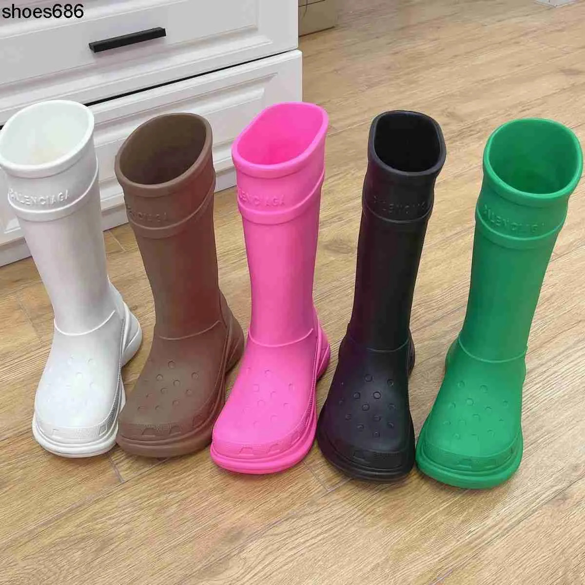 Fashion Rain Boots from balencigas Jennie Online Red Same Rubber Boots Thick Sole Fashion Boots K... | DHGate