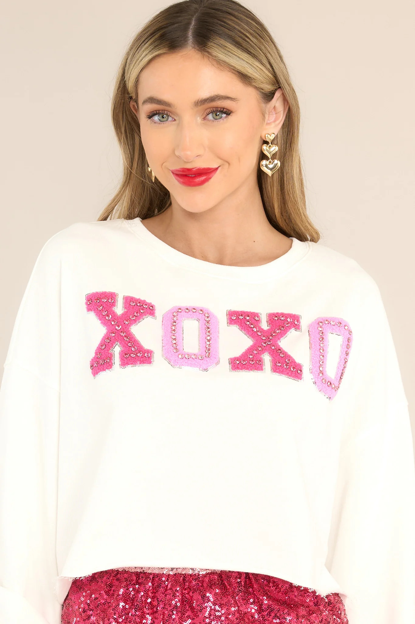 Thought Of You White XOXO Cropped Sweatshirt | Red Dress 