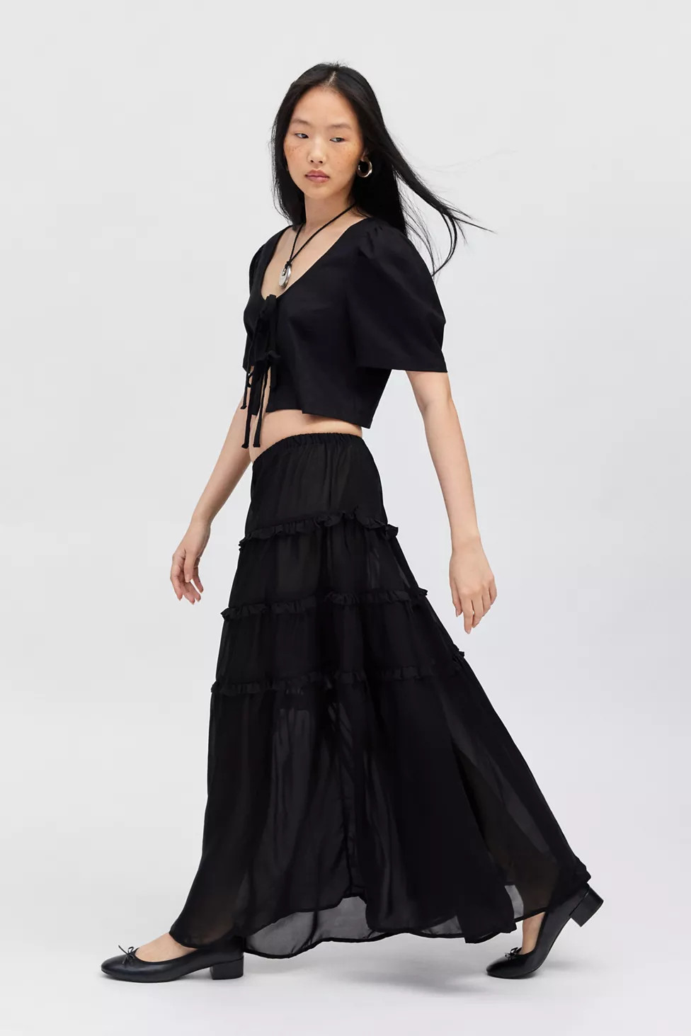 Motel Norah Tiered Maxi Skirt | Urban Outfitters (US and RoW)