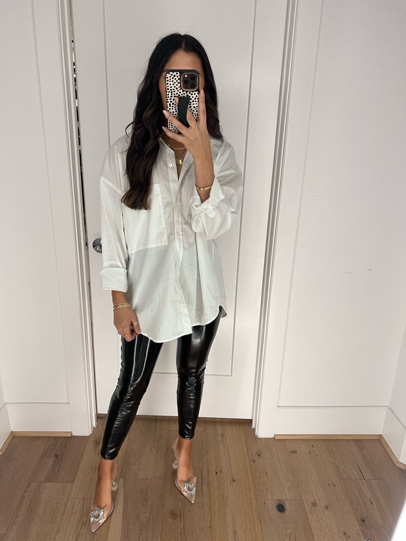 Top: medium (30% off + extra 15% off code: BLAMEITONDEDE)
Leggings: small (20% off)

Dressupbuttercup.com

#dressupbuttercup 

#LTKstyletip #LTKsalealert #LTKGiftGuide
