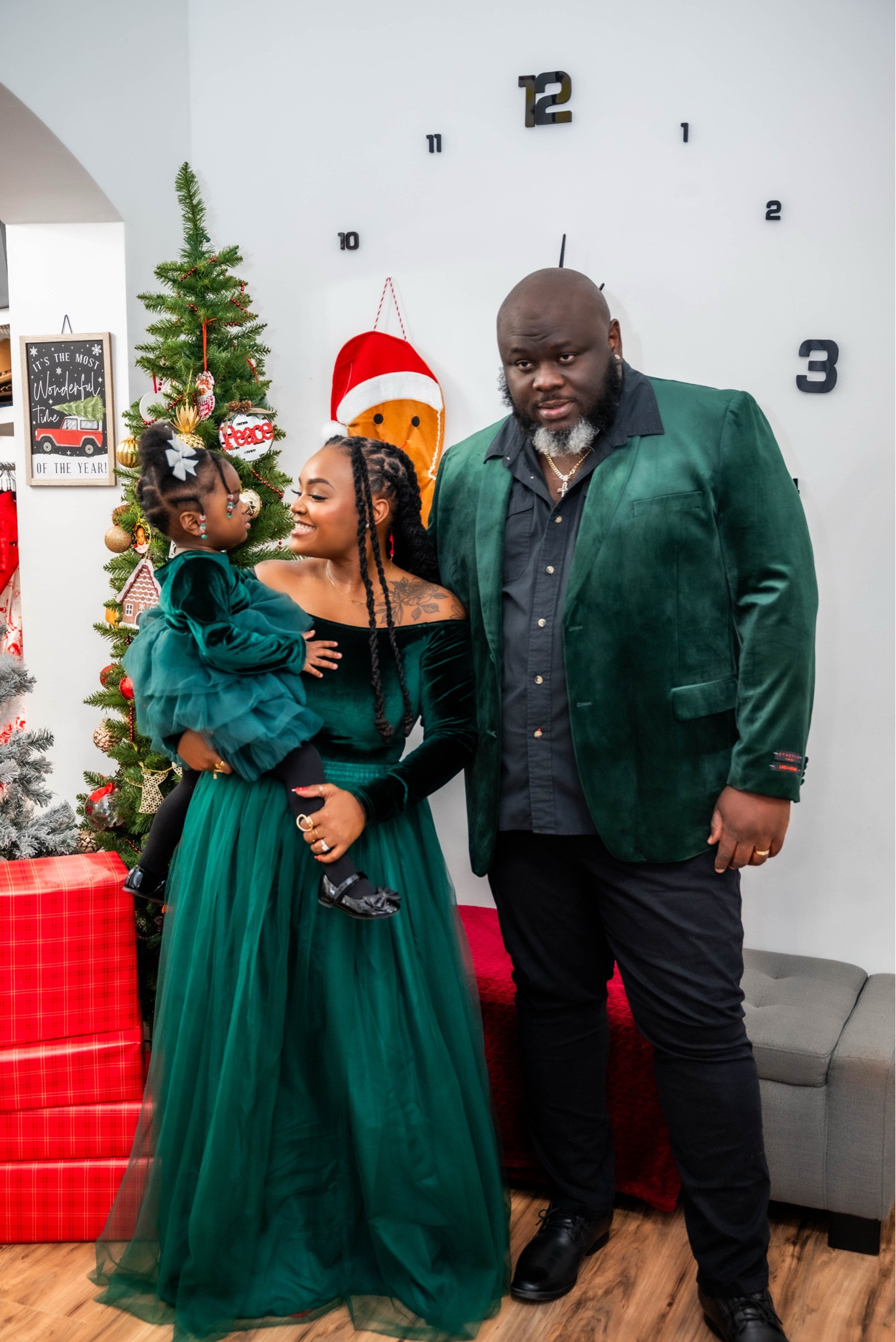 Our family Christmas photos are HEREEEE and we look SO GOOD 😭🎄✨
Every smile, every outfit, every moment — I’m obsessed. These are the memories I’ll cherish forever.
I linked all our looks on LTK so you can shop every piece from our holiday photos!

#familychristmasphotos #holidaymemories #christmasphotoshoot #festivefamily #holidaystyle #LTKholiday #LTKfamily #LTKfashion #LTKfinds #LTKsale #shoppingfavorites #onlineshopping #christmasmagic #ShoppingWithPriiincesss #Atlantamom #Atlantabloggers #Atlantablogger #AtlantaCreator #Atlantacontentcreators #Atlantacontentcreator

#LTKootd #LTKHoliday #LTKSaleAlert