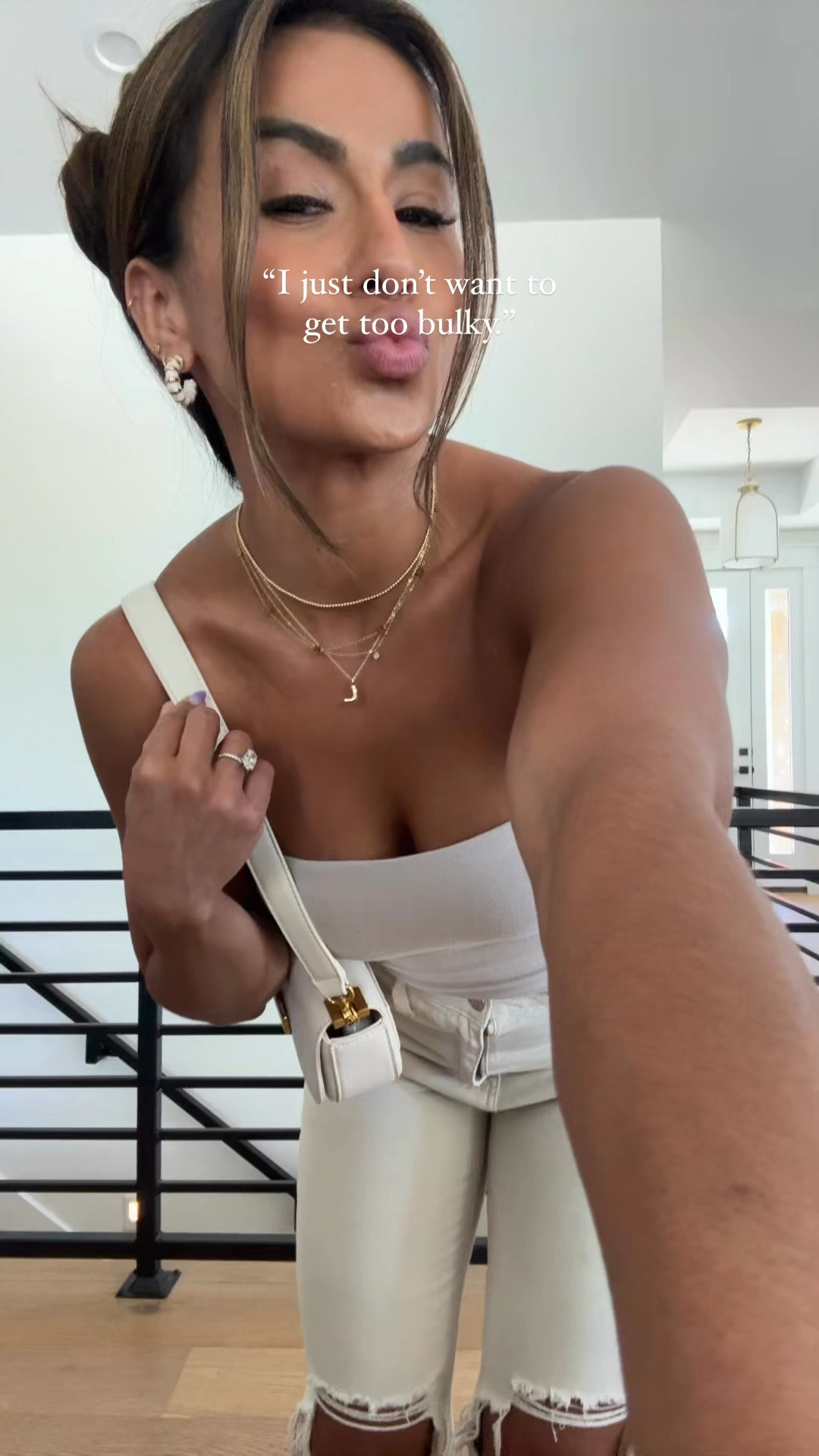 Love me a monochrome moment. 🤍